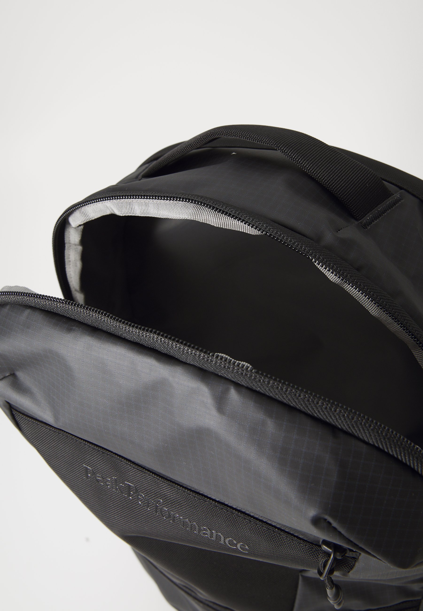 Peak Performance Pendlerrucksack Unisex - Rucksack - schwarz