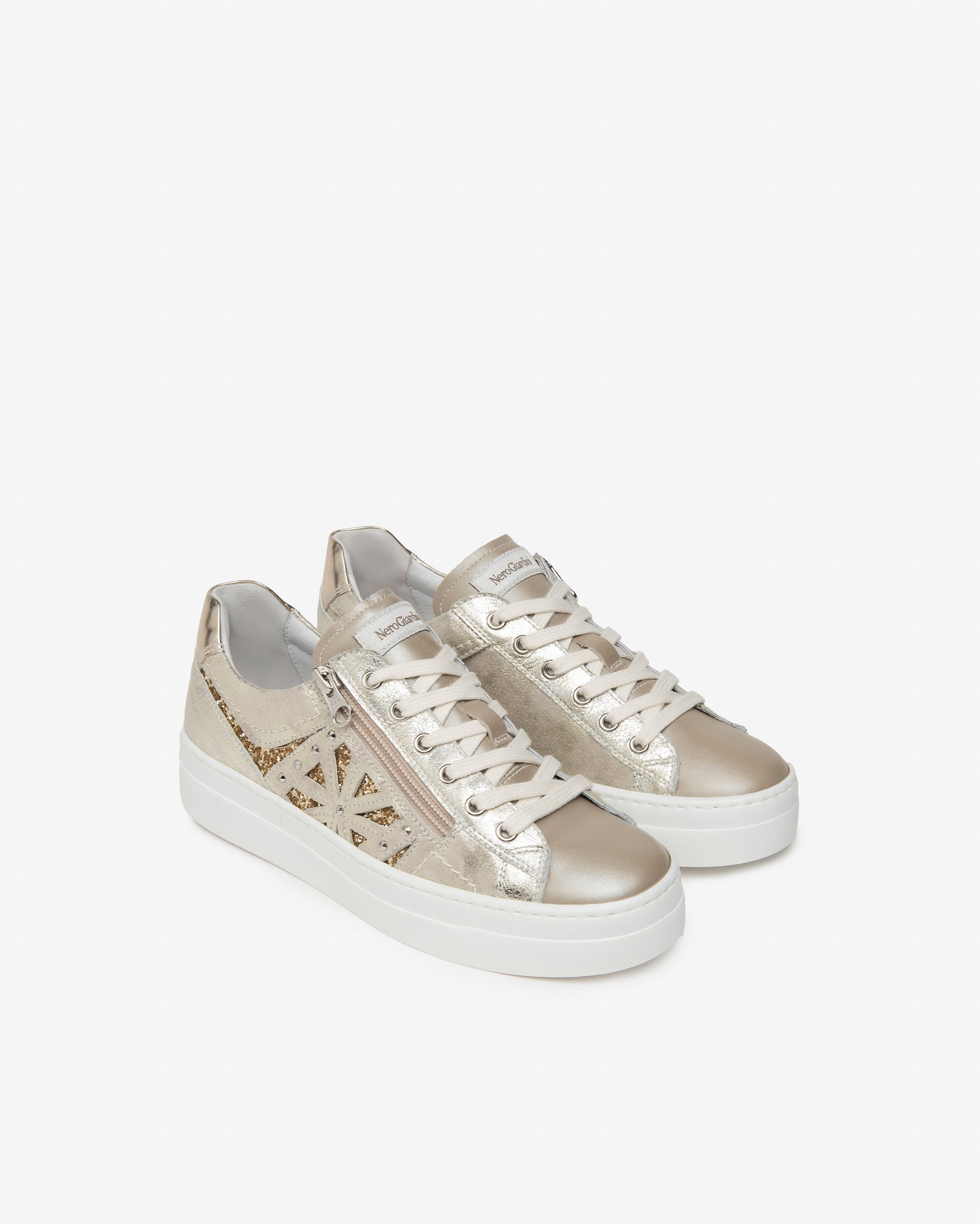  Baskets pour femmes en cuir et matériaux techniques