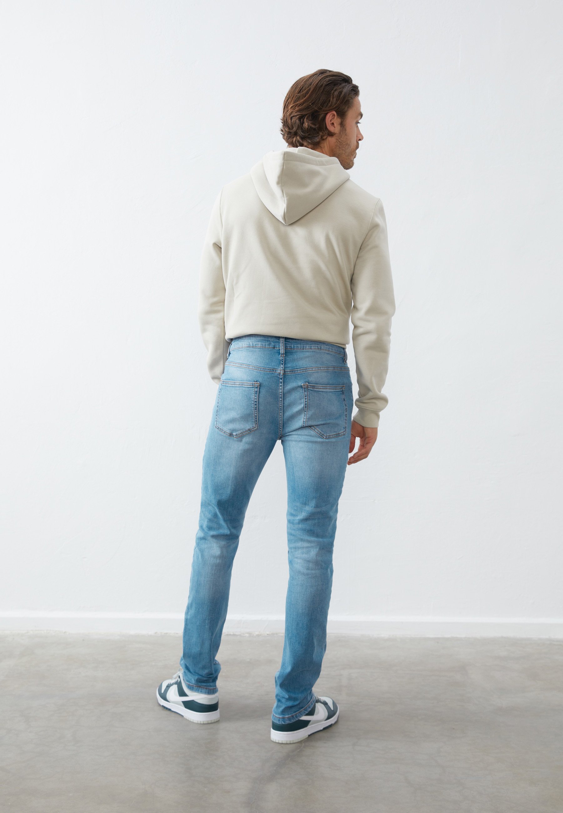 Jeans Pier One coupe skinny - denim délavé