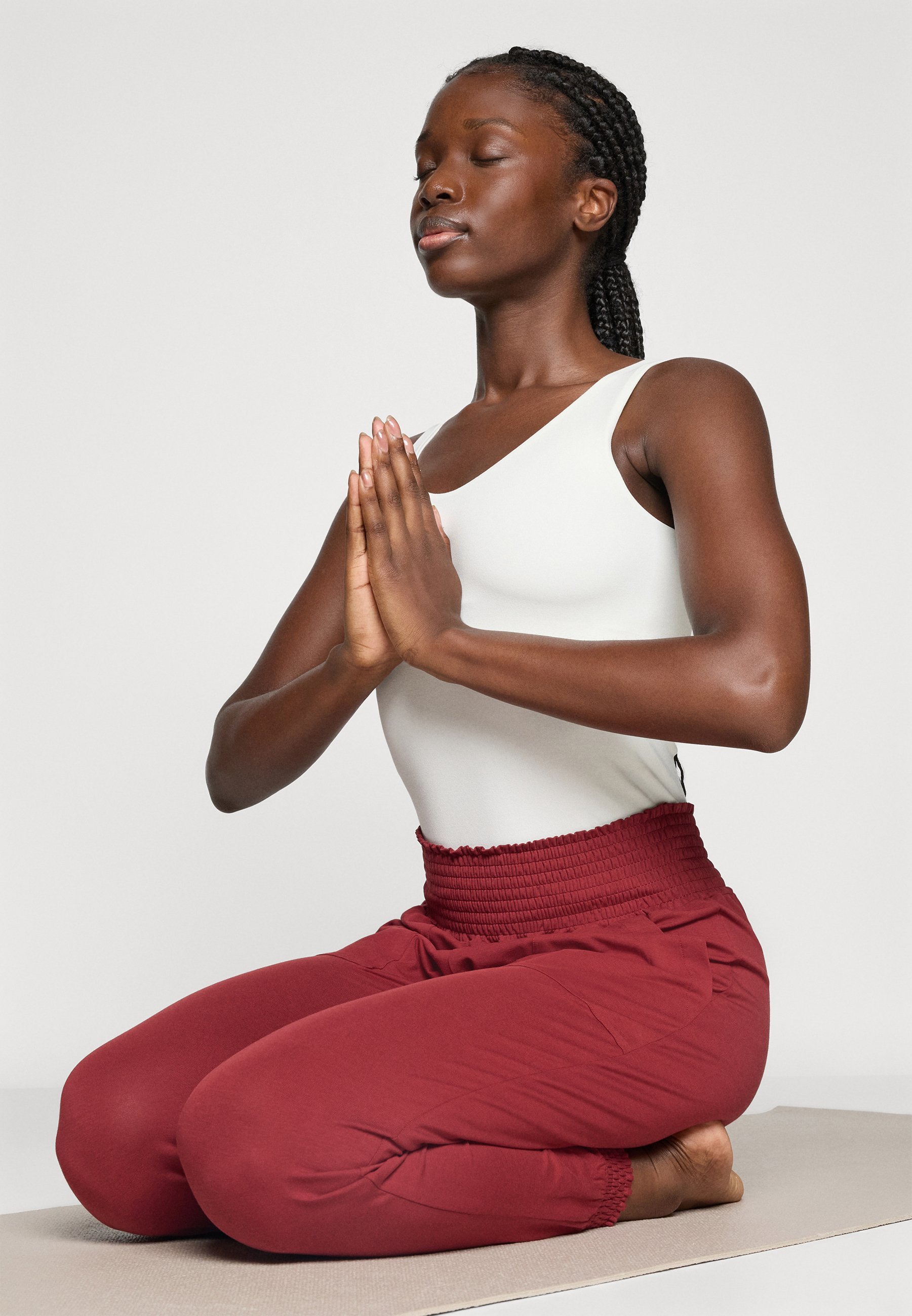 Débardeur Yogasearcher BIJA avec soutien-gorge intégré - Haut - blanc