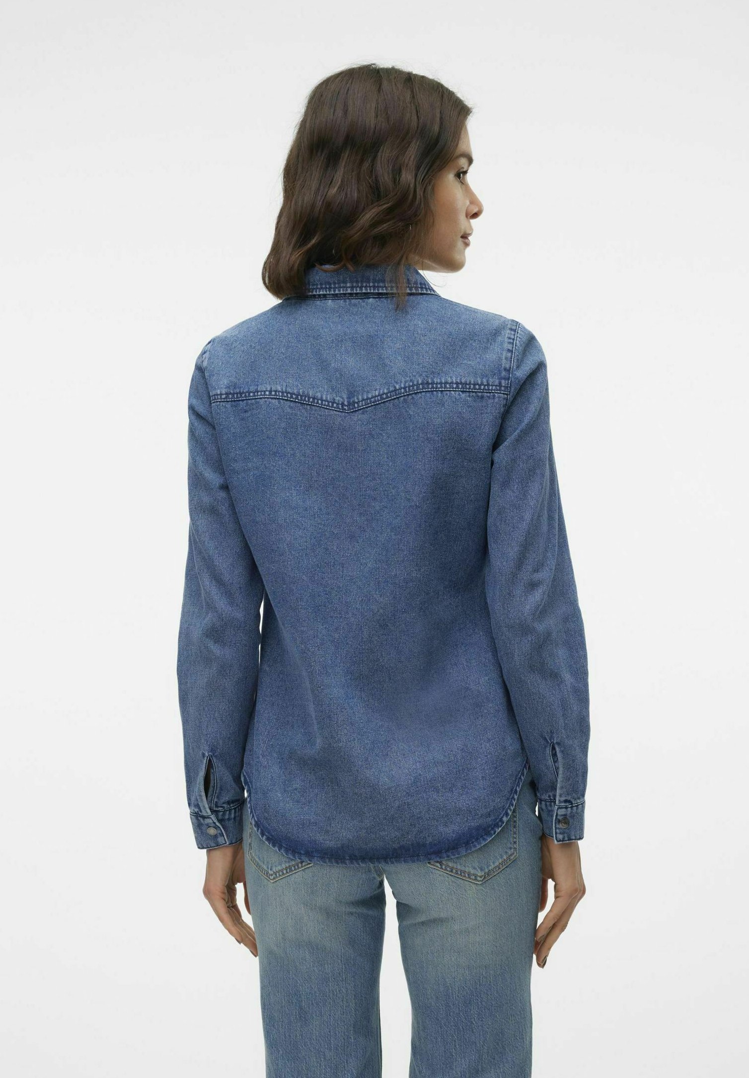 Vero Moda JENNIE - Blouse met knoopsluiting - middenblauwe denim