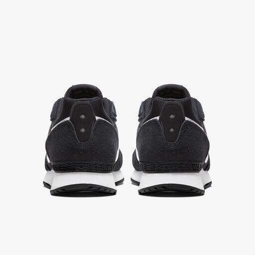 Nike Venture Runner