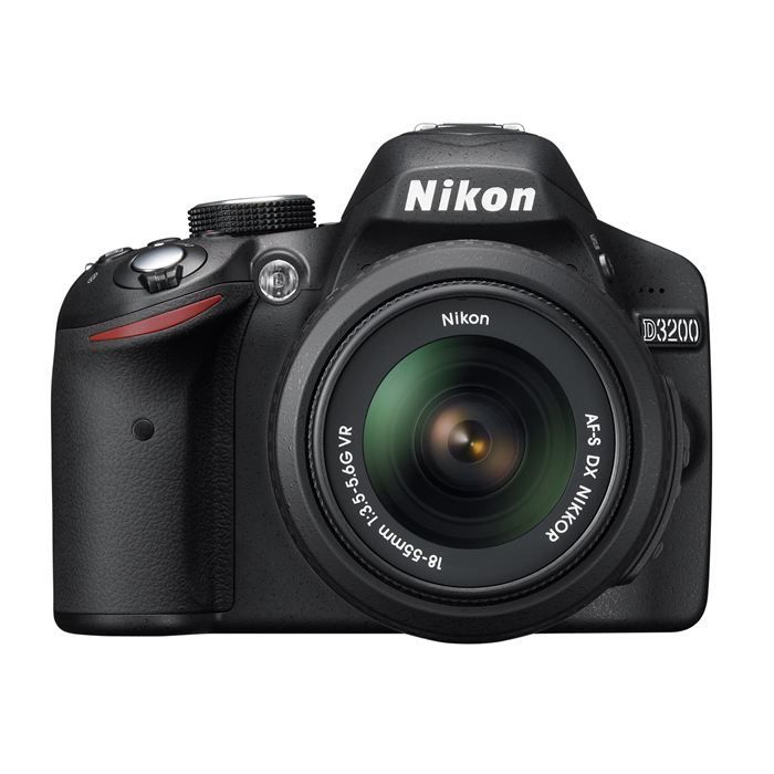 NIKON D3200 Reflex + AF-S VR DX 18-55mm