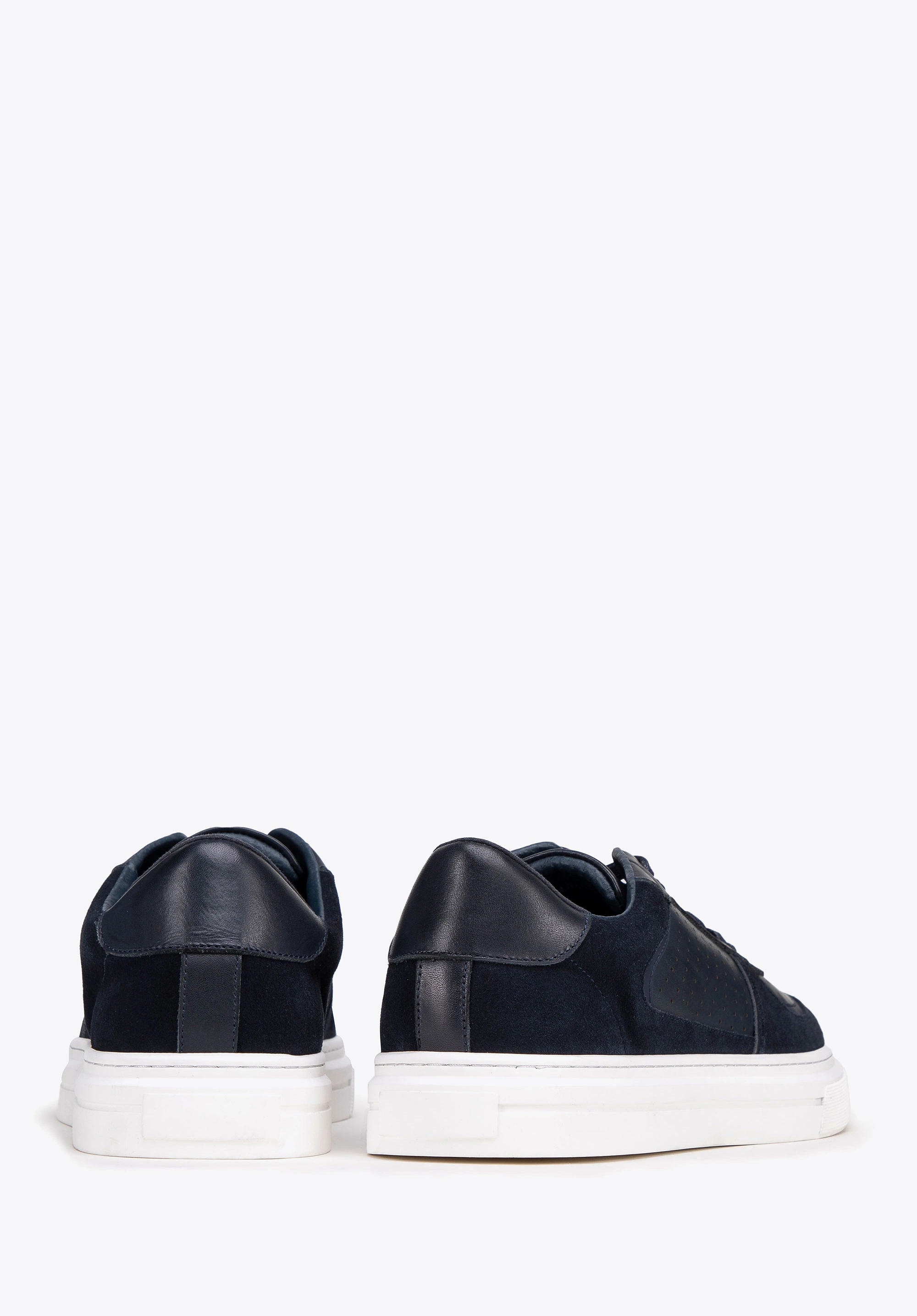 Męskie sneakersy ze skóry granatowe