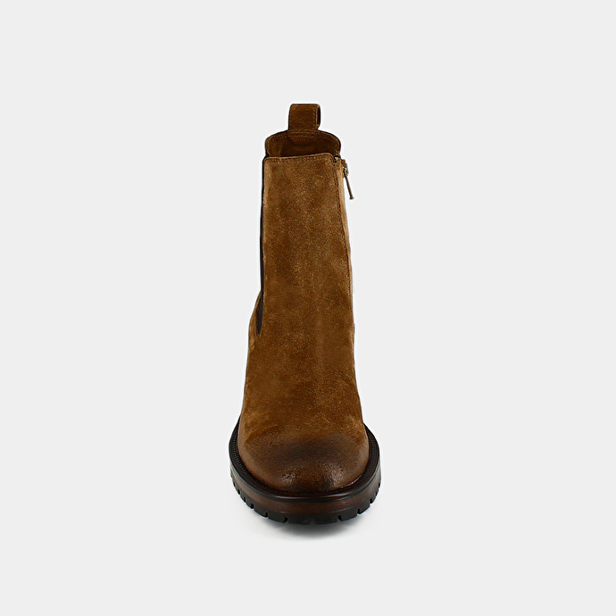 Bottines à semelles crantées  en croute taupe