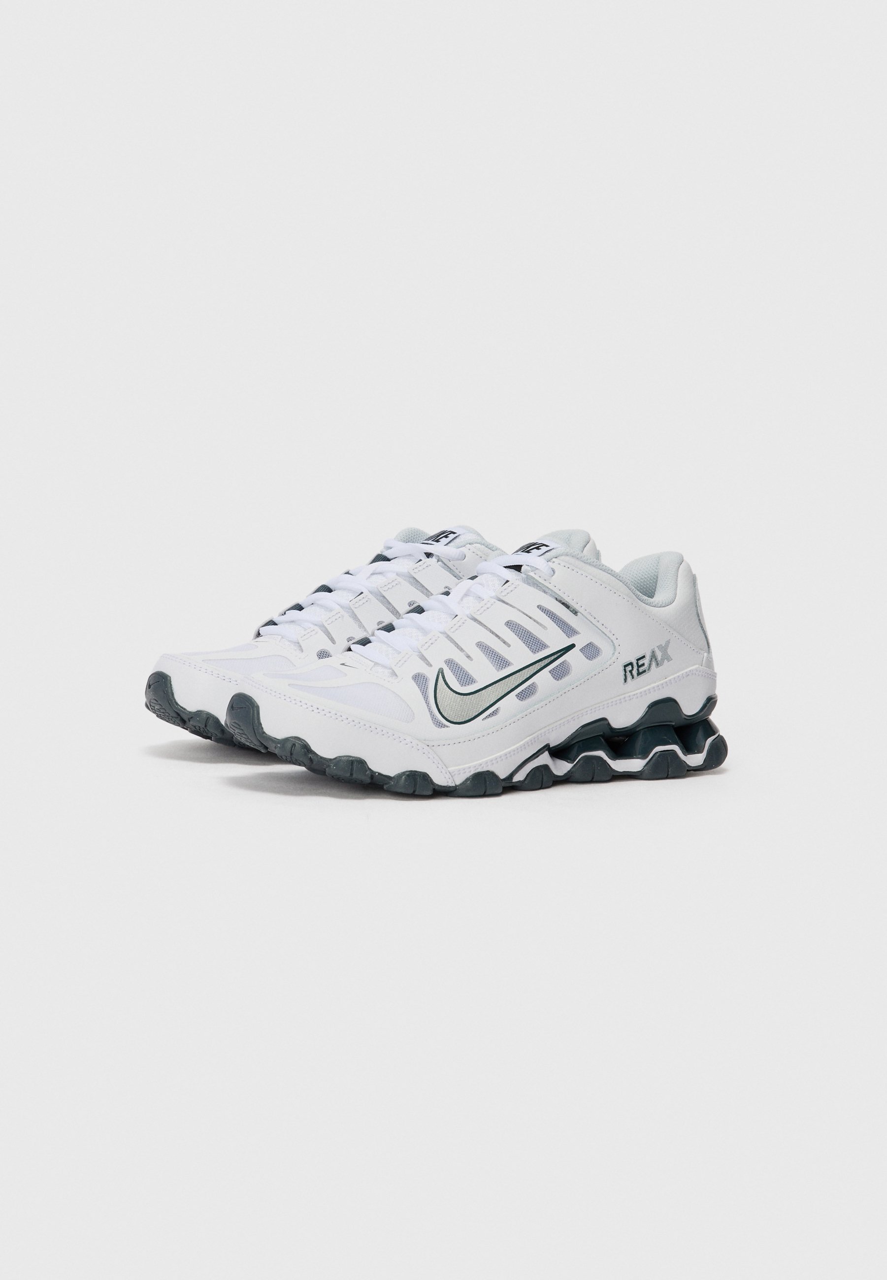 Nike Performance REAX 8 TR - Trainingsschoen - wit/metallic zilver/puur platina klassiek houtskool