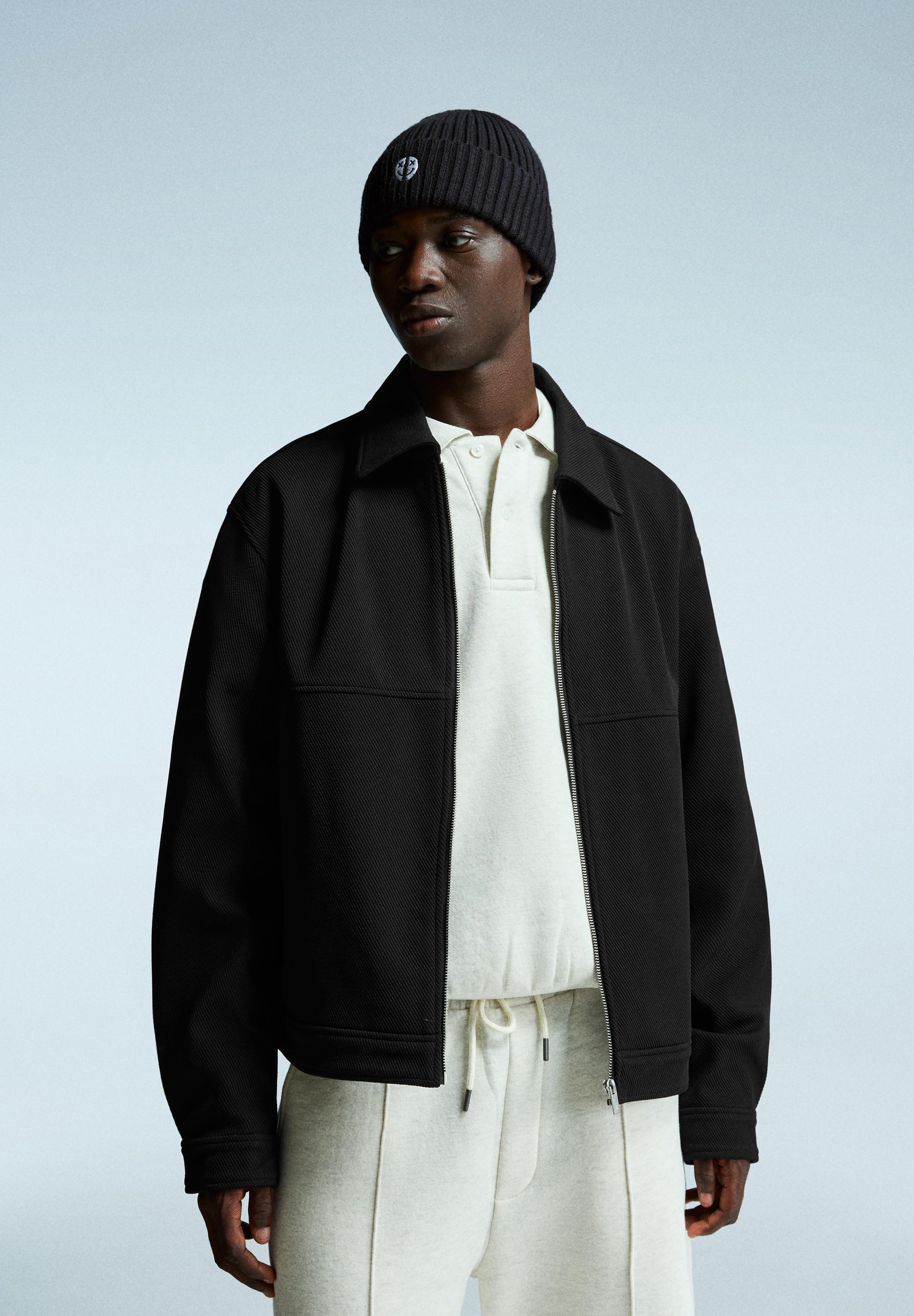 Bershka TEXTURED - Kerge jakk - must
