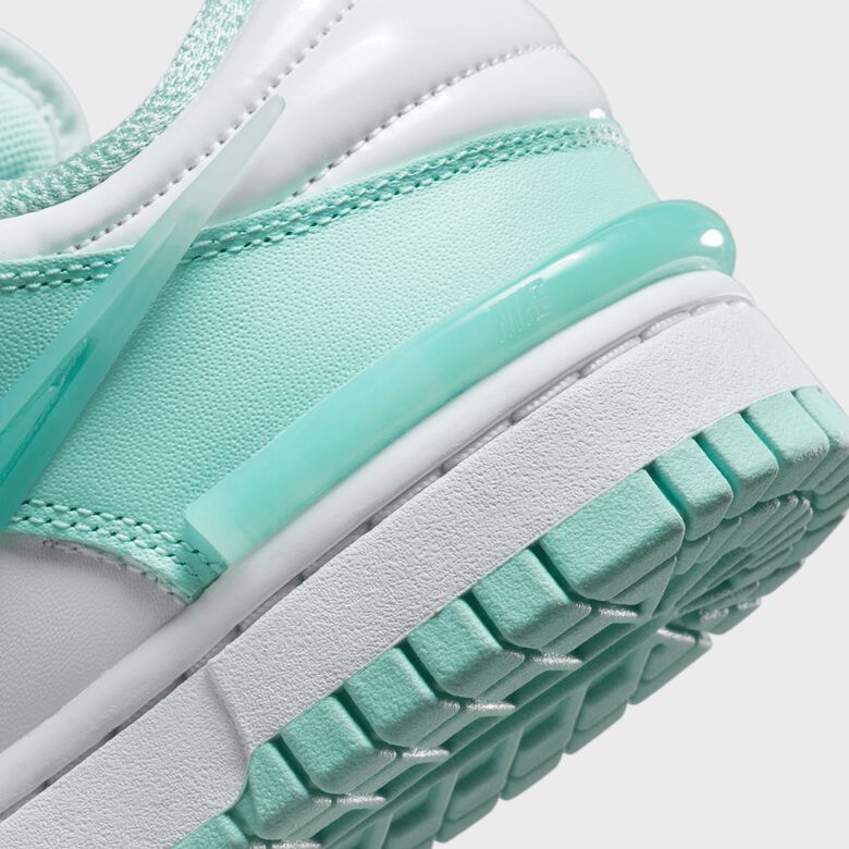 WMNS Dunk Low Twist