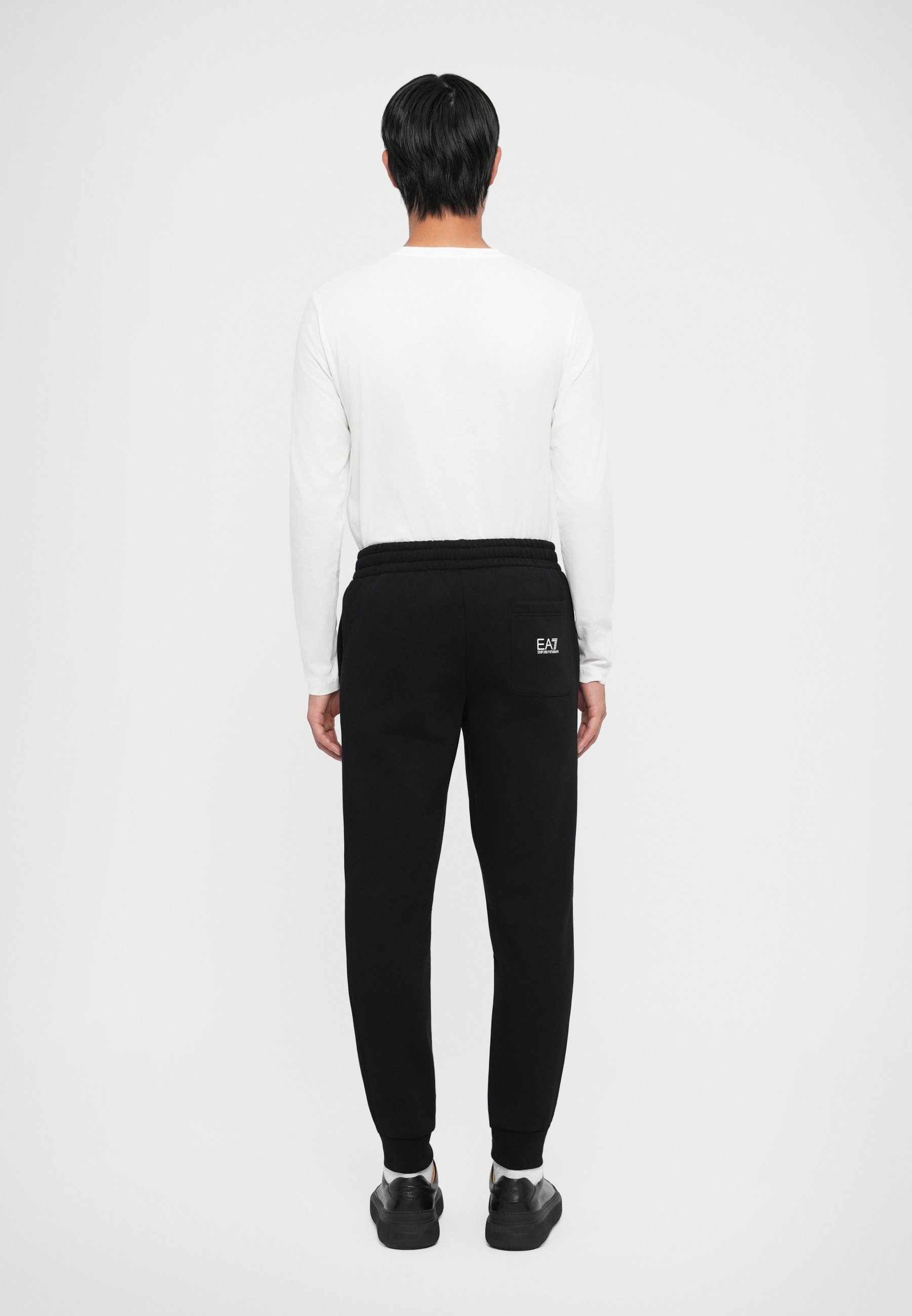 EA7 Emporio Armani TRAIN LOGO SERIES PANTS - Trainingsbroek - zwart/wit