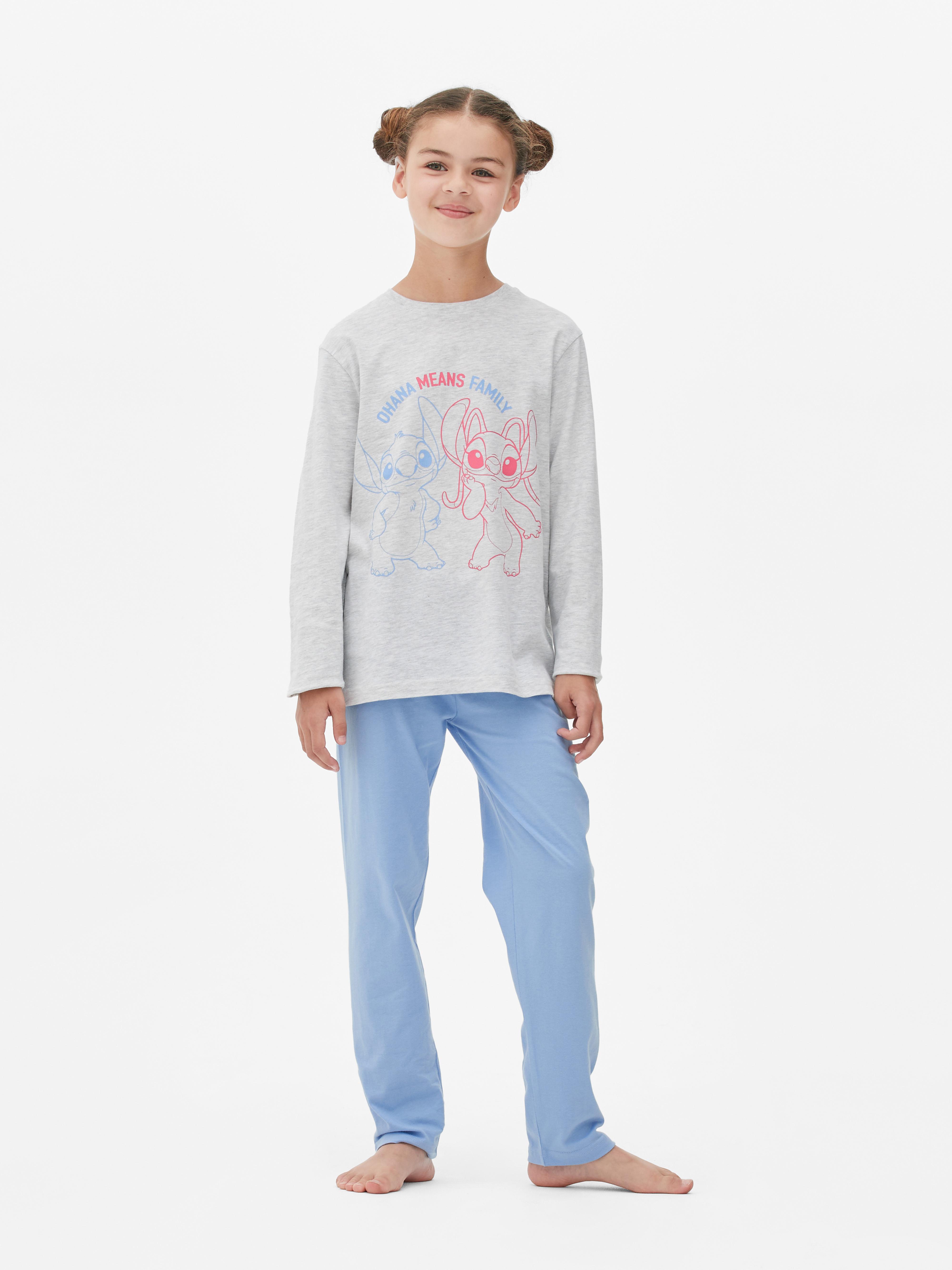 Pijamale cu mânecă lungă Disney Stitch Un set de pijamale Disney din două piese, cu un top cu mânecă lungă și pantaloni asortați