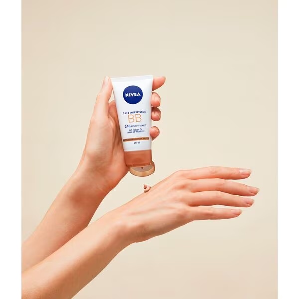 NIVEA BB krema 5 v 1 SPF15 za srednje ton kože<br>50 ml - za vse tipe kože