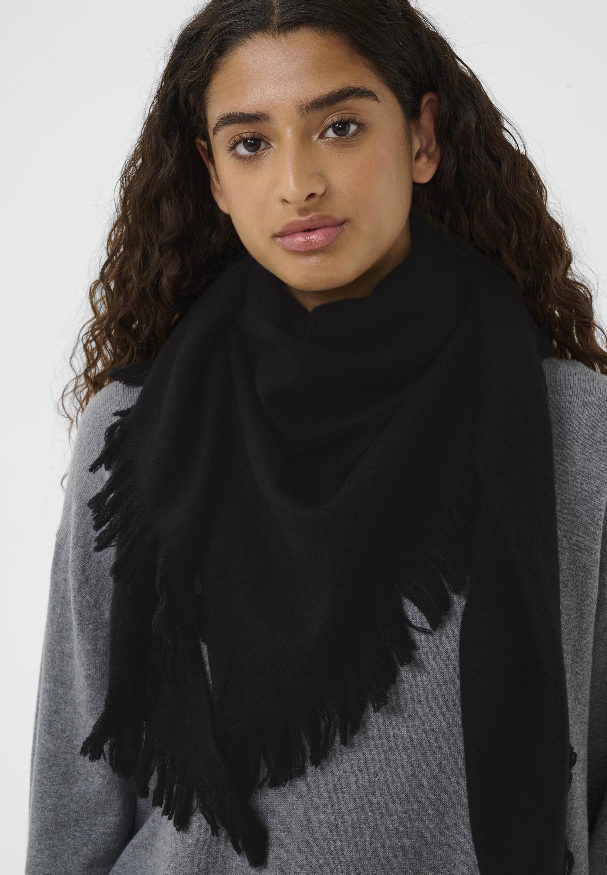 Gebadet in Luxus BESINAH - Foulard - schwarz