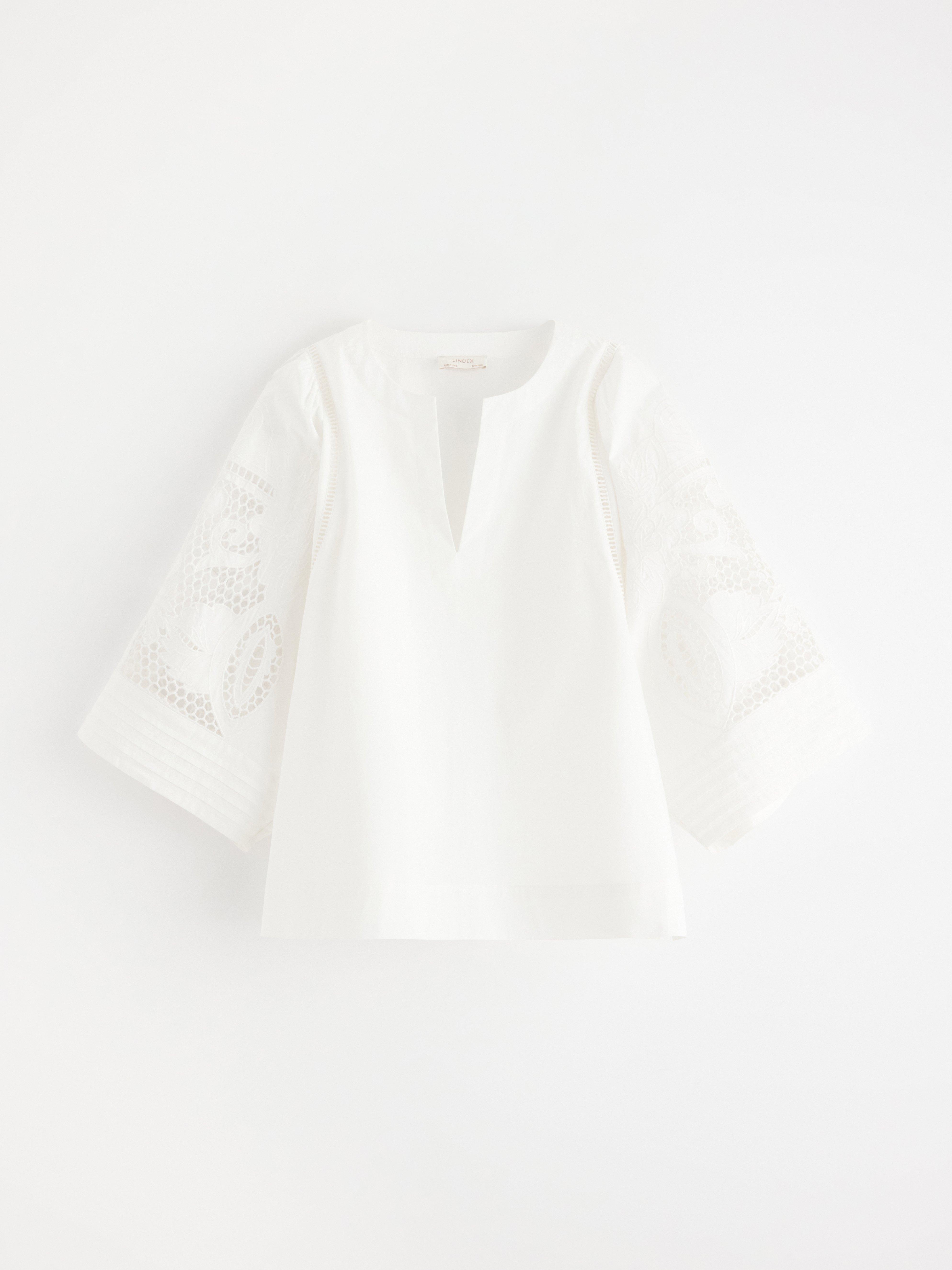 Bluse med broderi Hvit