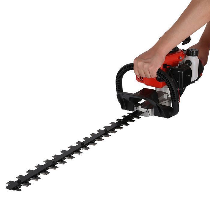Heggenschaar op benzine, 740 W, 26 cc, 1,9 pk, 7500 tpm, verwisselbaar dubbelsnijblad met een blad van 60 cm.