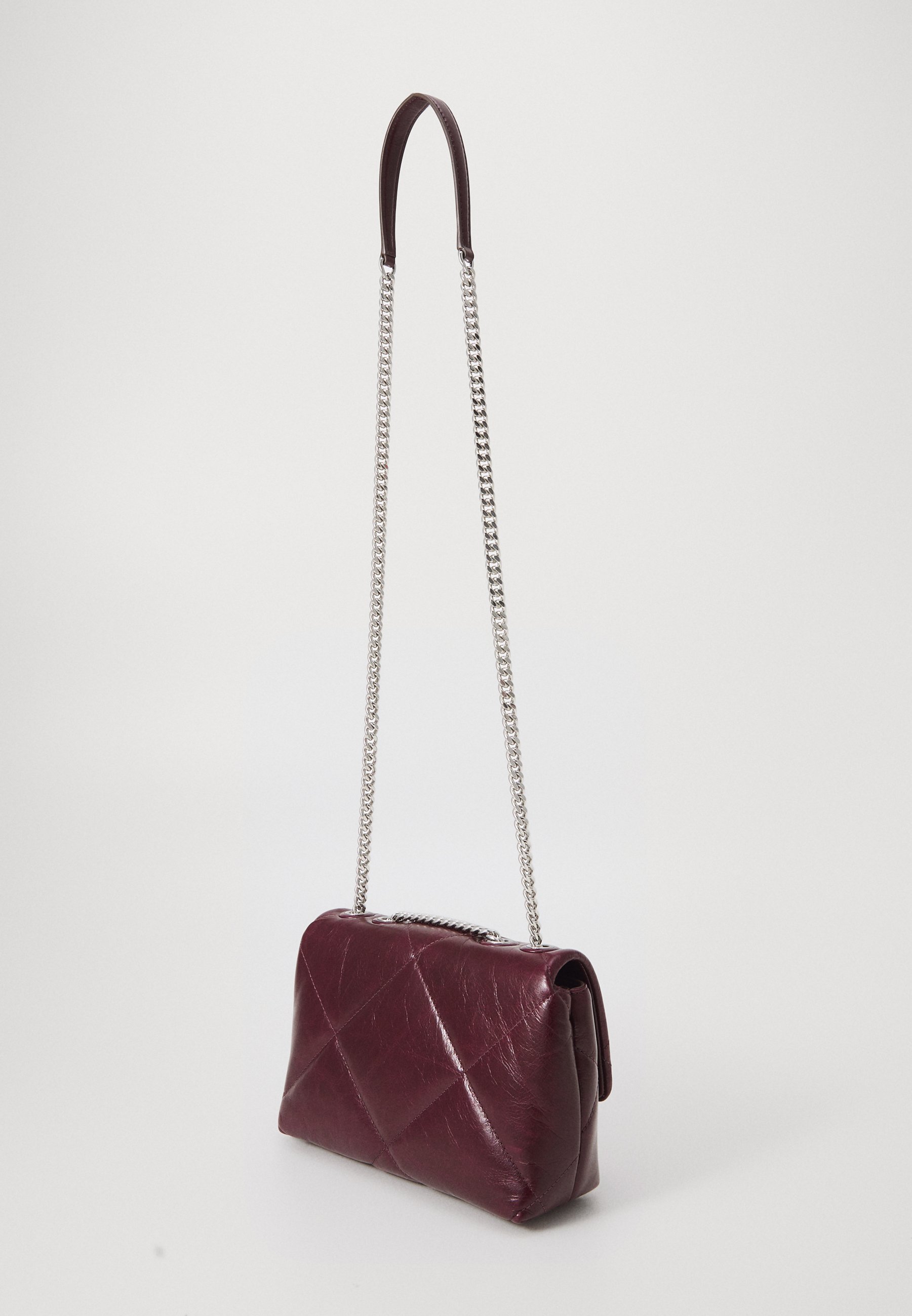 Sac à bandoulière convertible Tory Burch KIRA DIAMOND QUILT DISTRESSED SMALL - Sac à main - carmin foncé