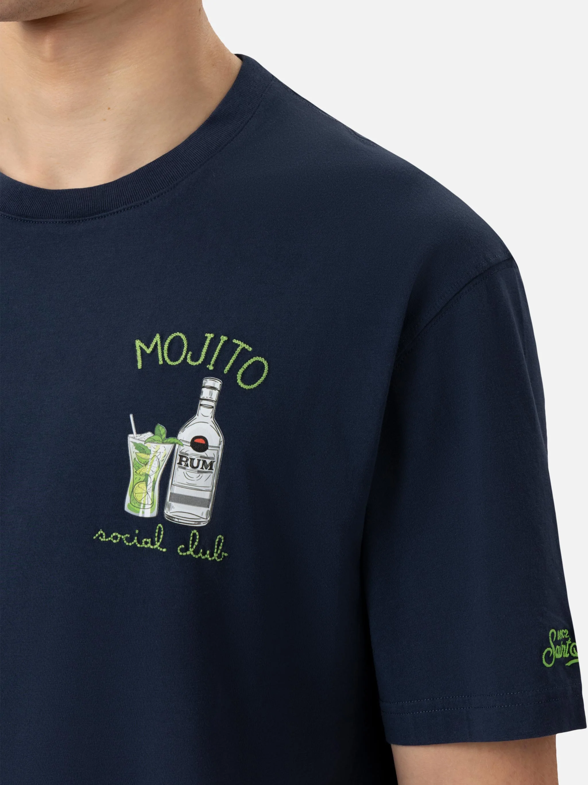 T-shirt voor heren van biologisch katoen met Mojito Social Club-borduurwerk.