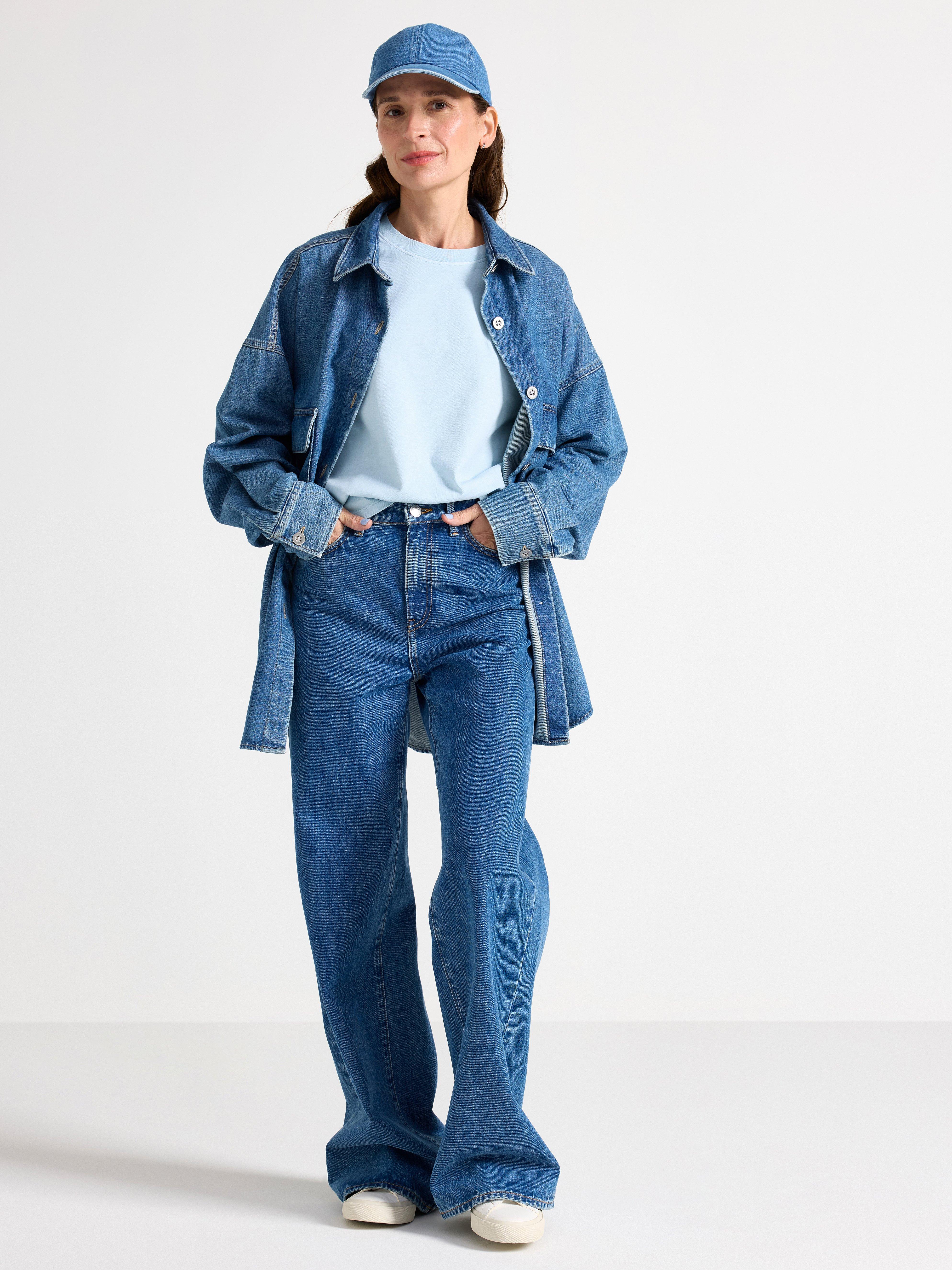 Camiseta oversized azul claro
