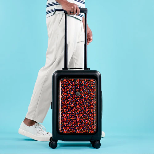 Cabaia ORLY 4-hjulet hård kuffert med MAD sort etui