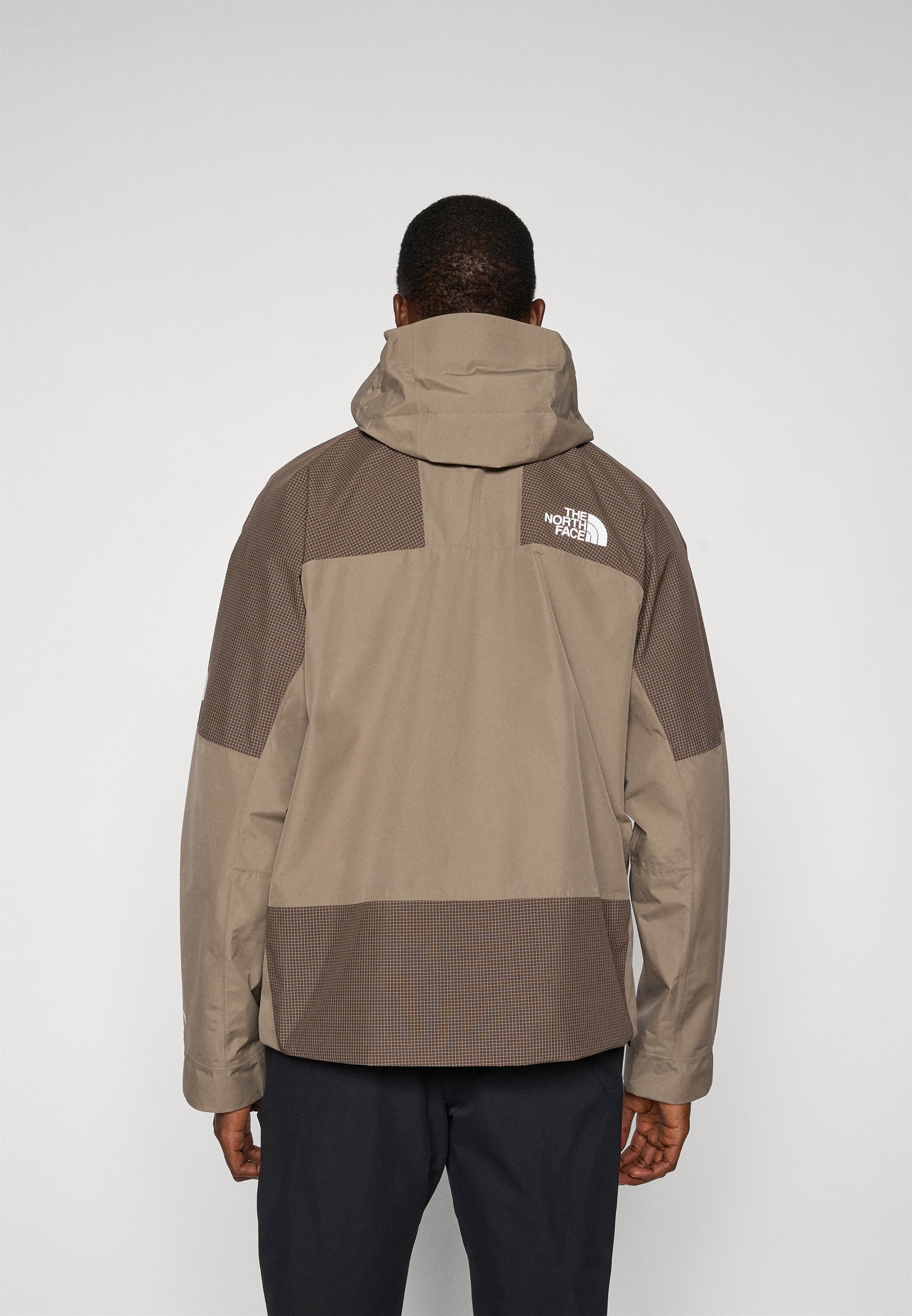 „The North Face DEVILS THUMB JACKET“ – vandeniui atspari striukė – moka ruda/dūminė ruda