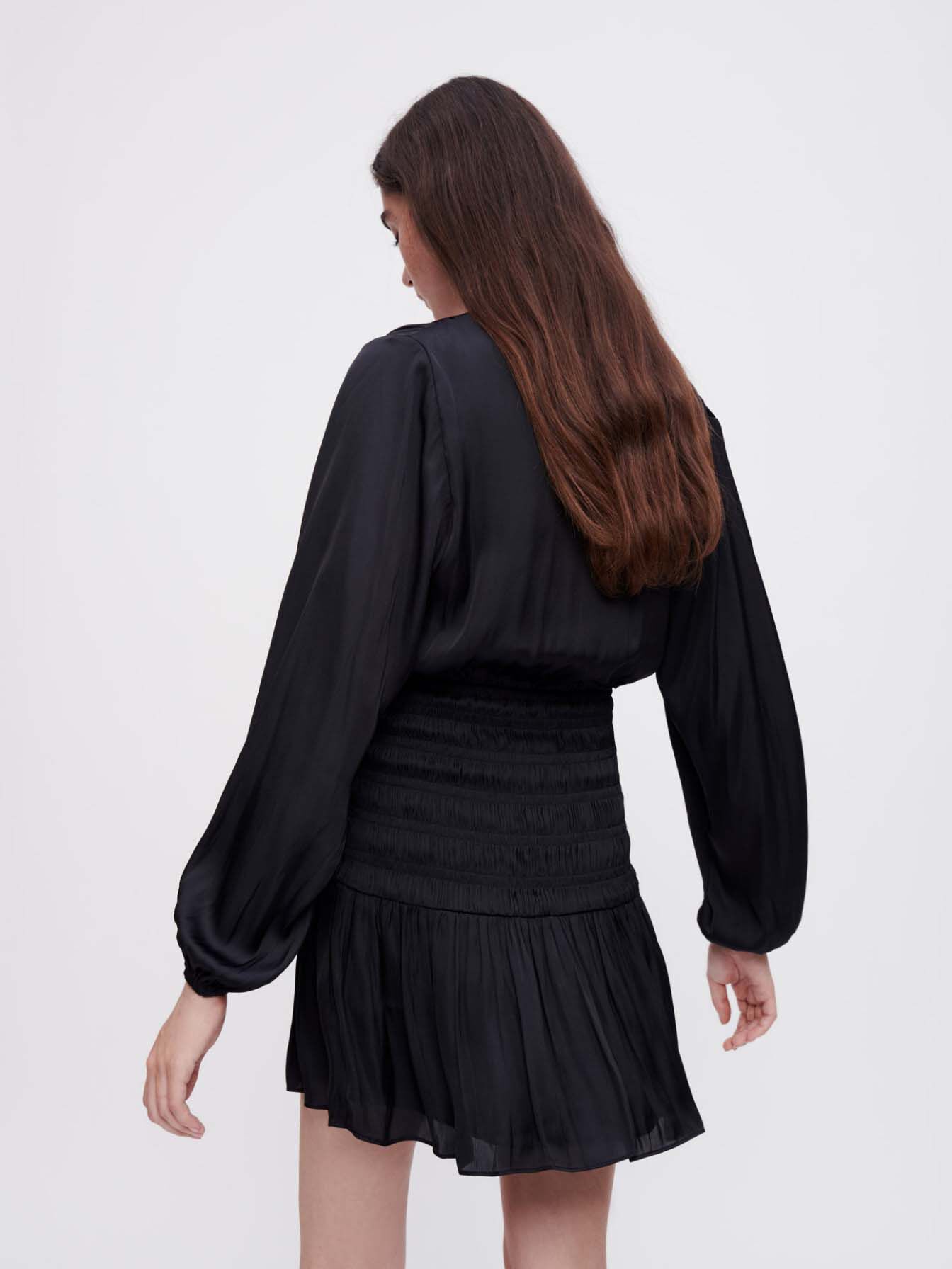 Rochie din satin cu strângere - Negru