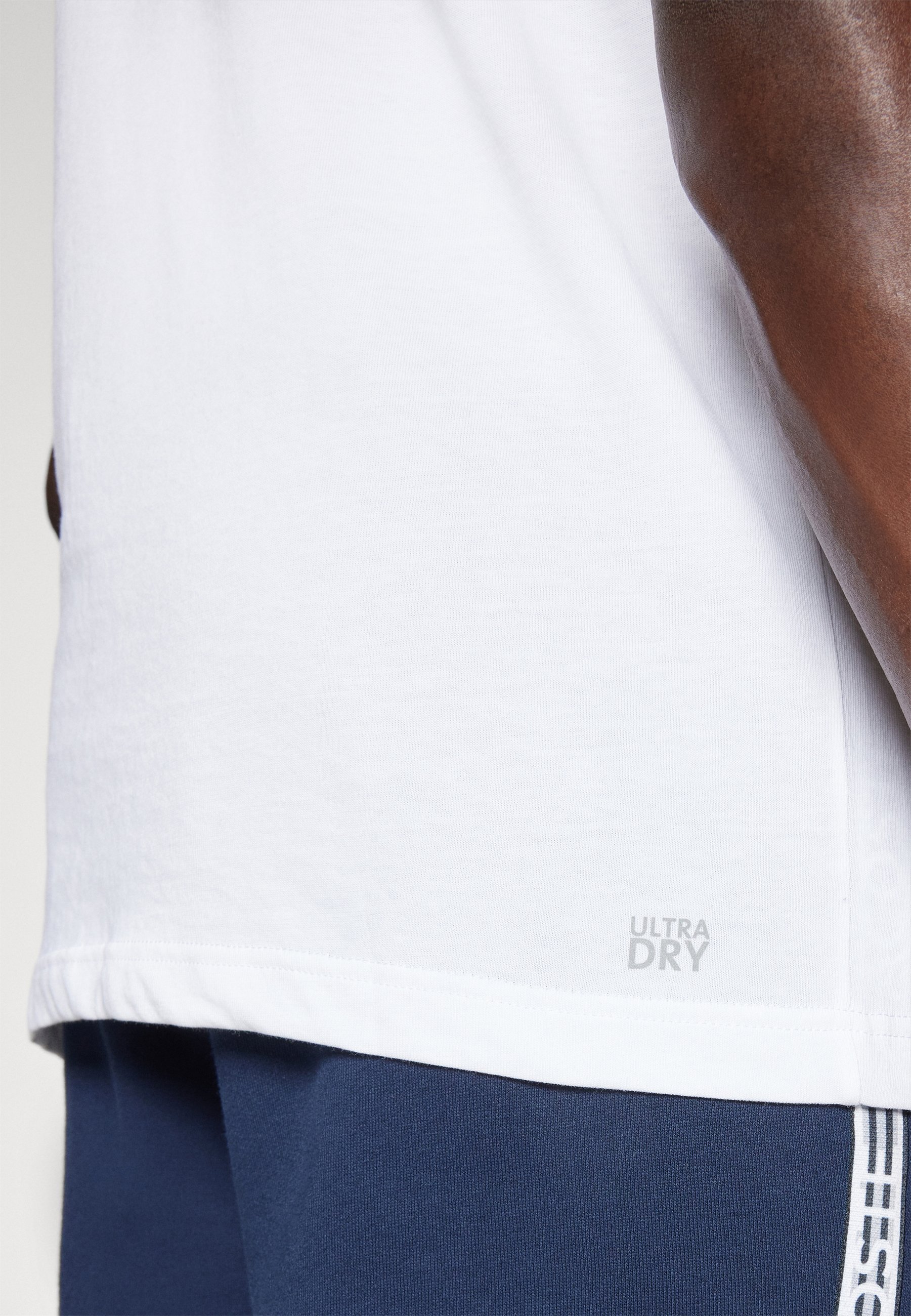 Lacoste Sport CLASSIC - Sport T-shirt - wit