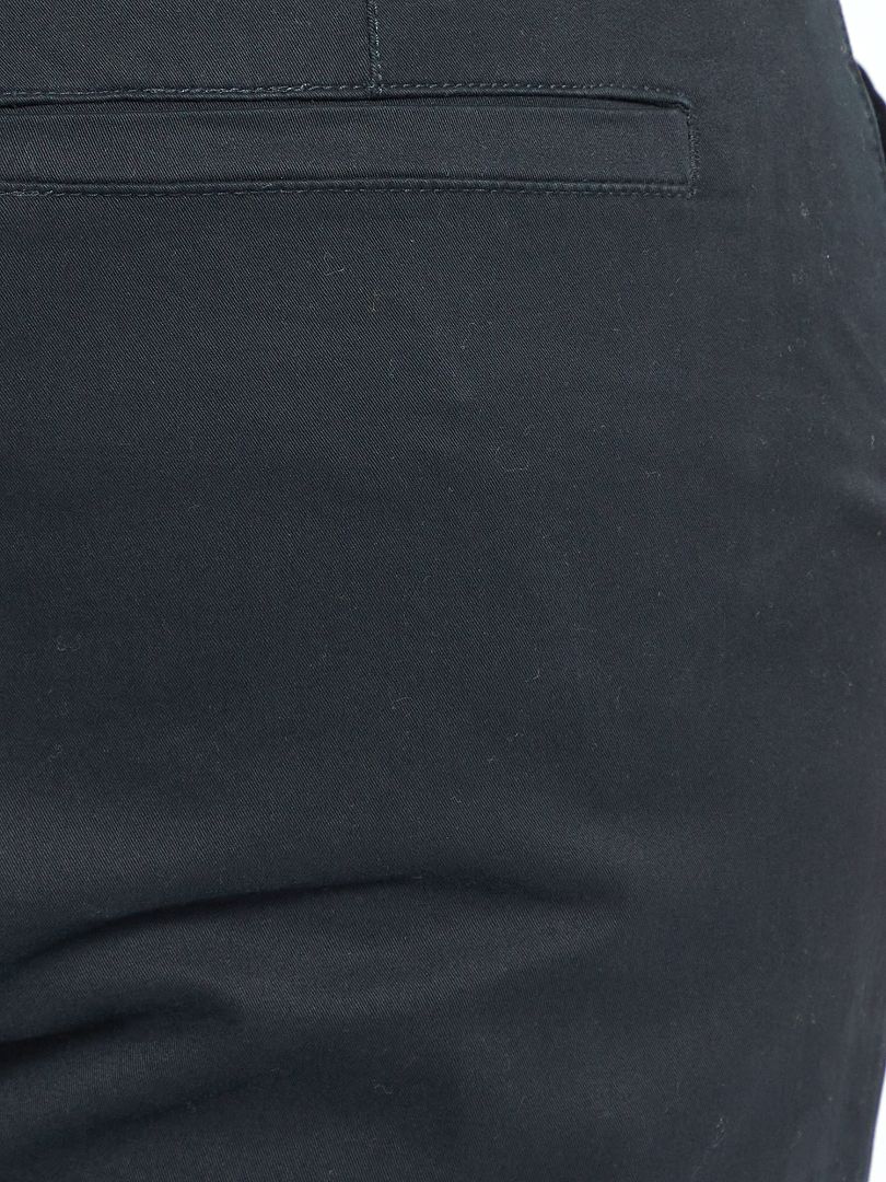 Calça chino reta L30 - Preta