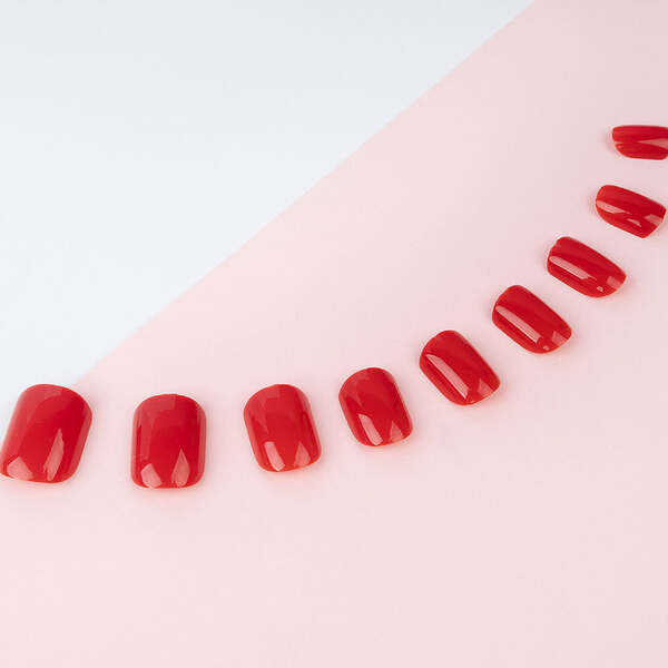 Uñas cuadradas rojas brillantes Invogue - Paquete de 24