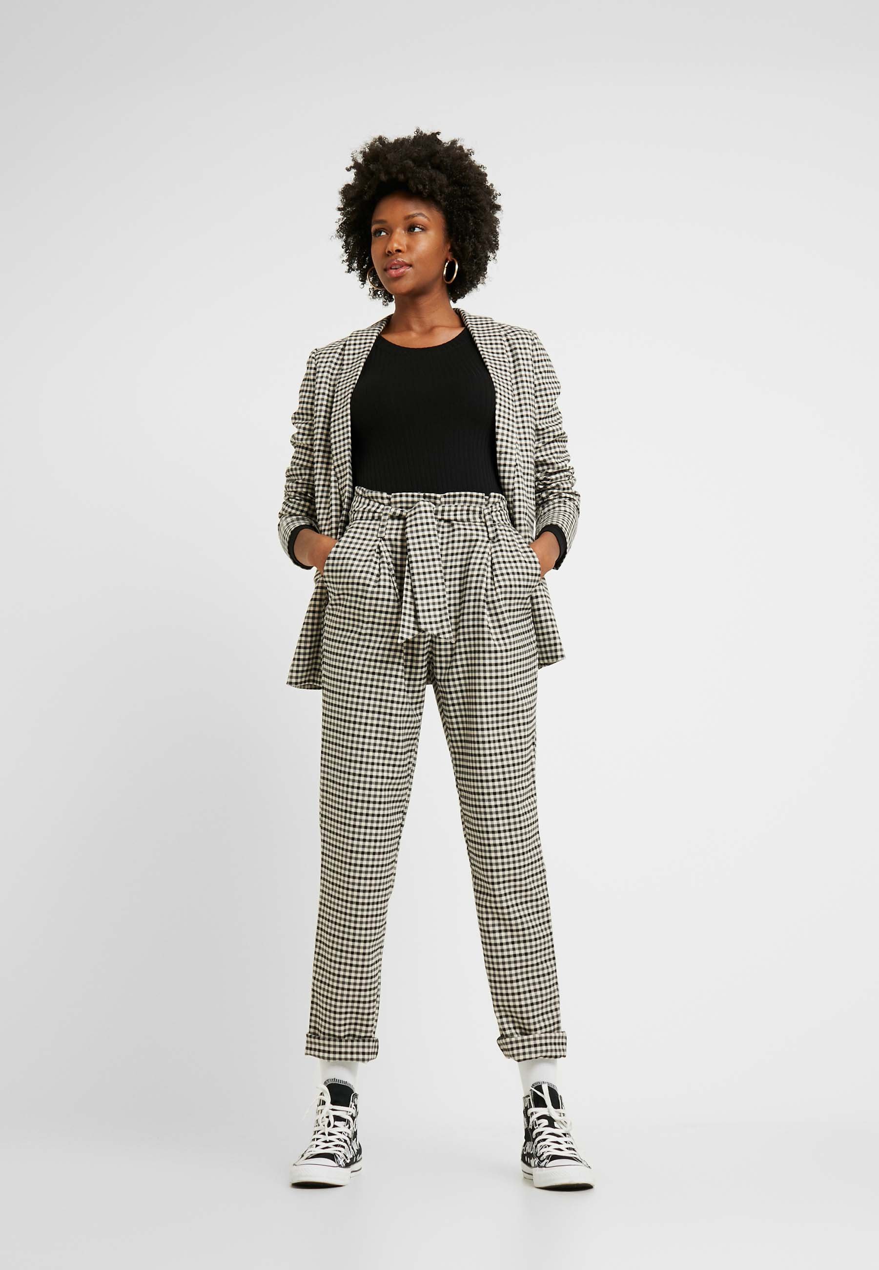 Even&Odd Tall top met lange mouwen - zwart