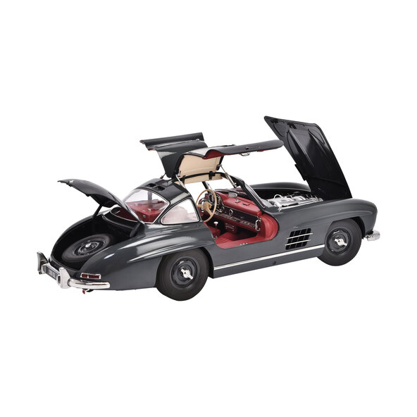 Mercedes Benz 300 SL -malliauto (mittakaava 1:12)