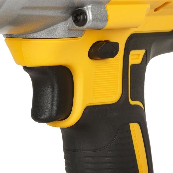 Llave de impacto DEWALT XR de 18 V y 5 Ah con batería de iones de litio, 3 velocidades, suministrada con 2 baterías en un estuche TSTAK, con clip y apilable.