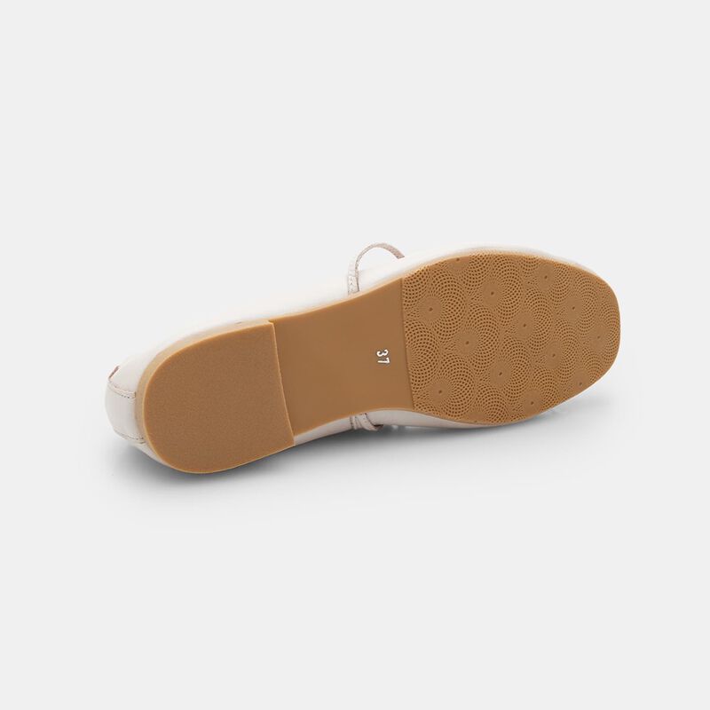 Bata damballerinor i läder med rosett