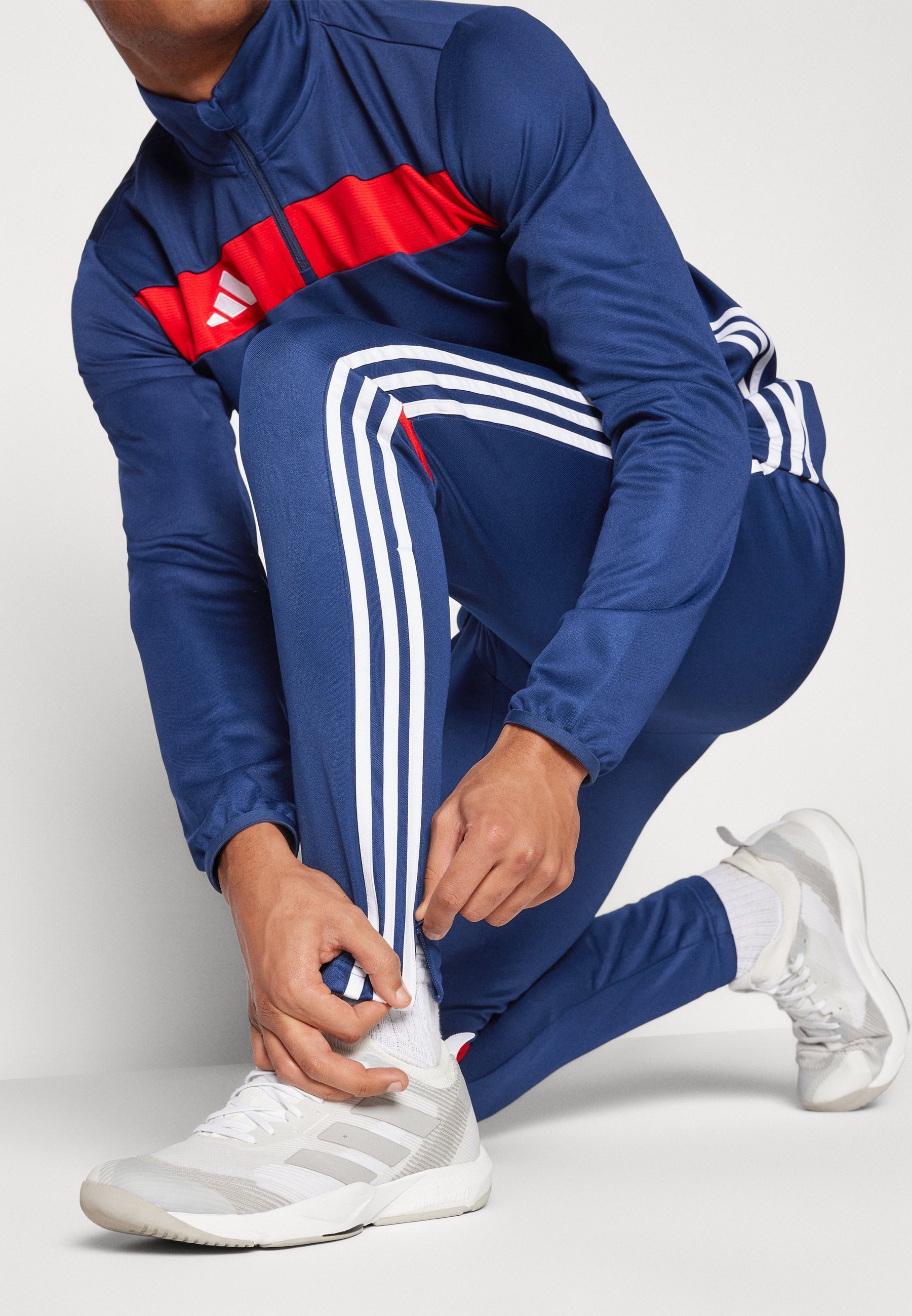 adidas Performance TIRO 25 ESSENTIALS - Teplákové kalhoty - black/white