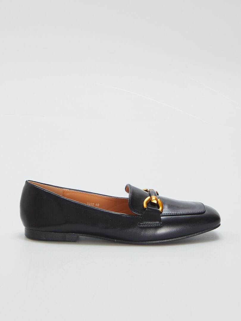 Mocassins com tiras douradas - pretos