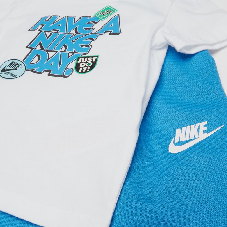 Sportkleding set bestaande uit een T-shirt met korte mouwen, fleecebroek en sportkleding (2-delig)