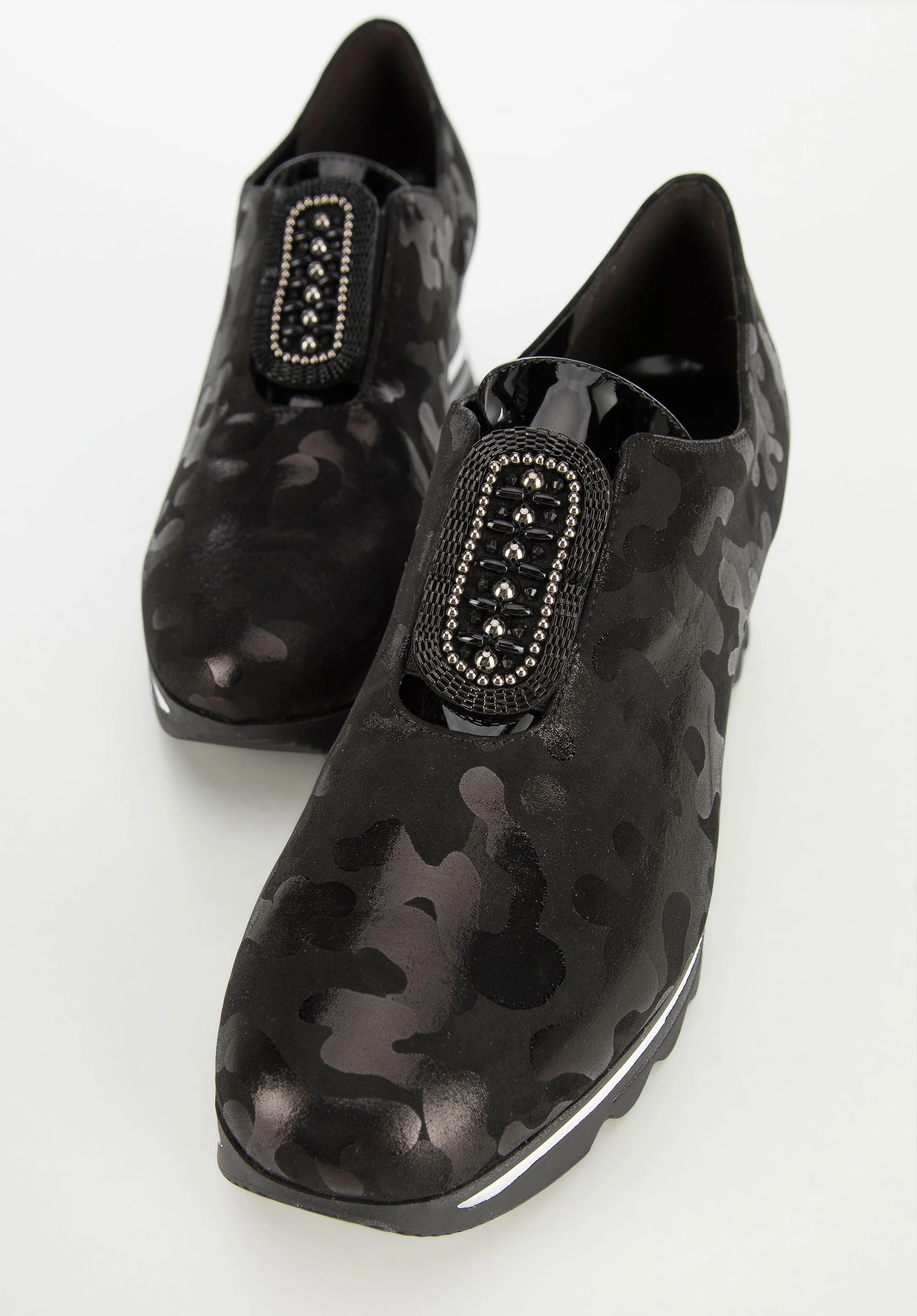 Damskie sneakersy metaliczne na platformie czarne