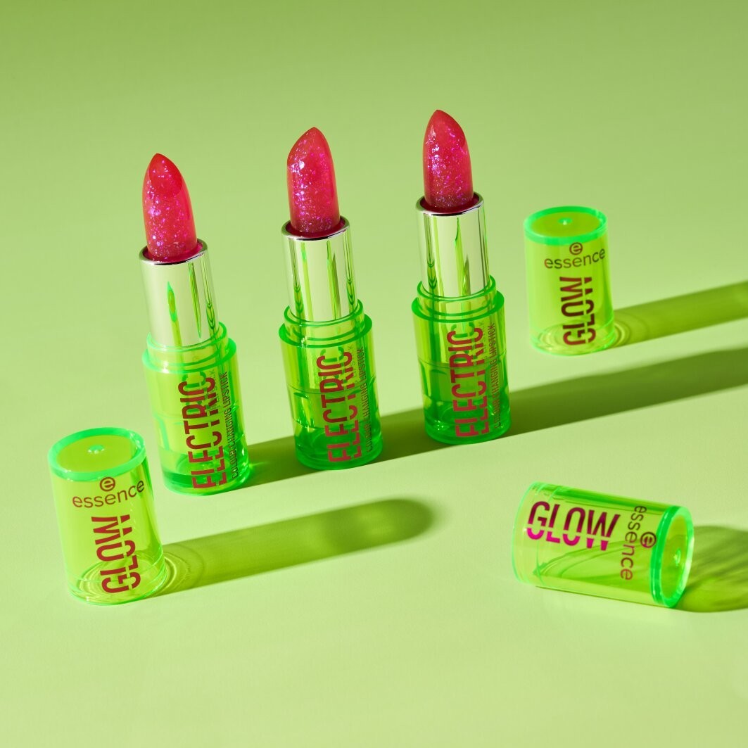 Essence ELECTRIC GLOW rouge à lèvres en stick àcouleur changeante