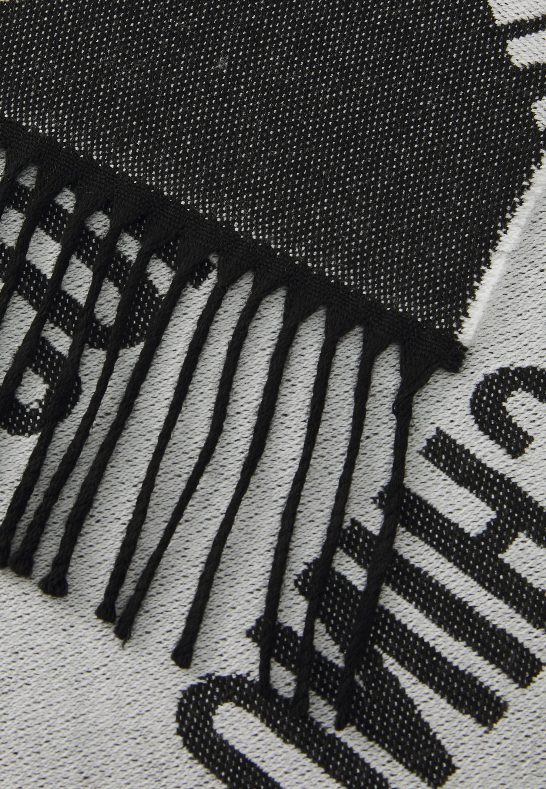 MOSCHINO ŠAL S LOGOM - Šal - crno-bijeli