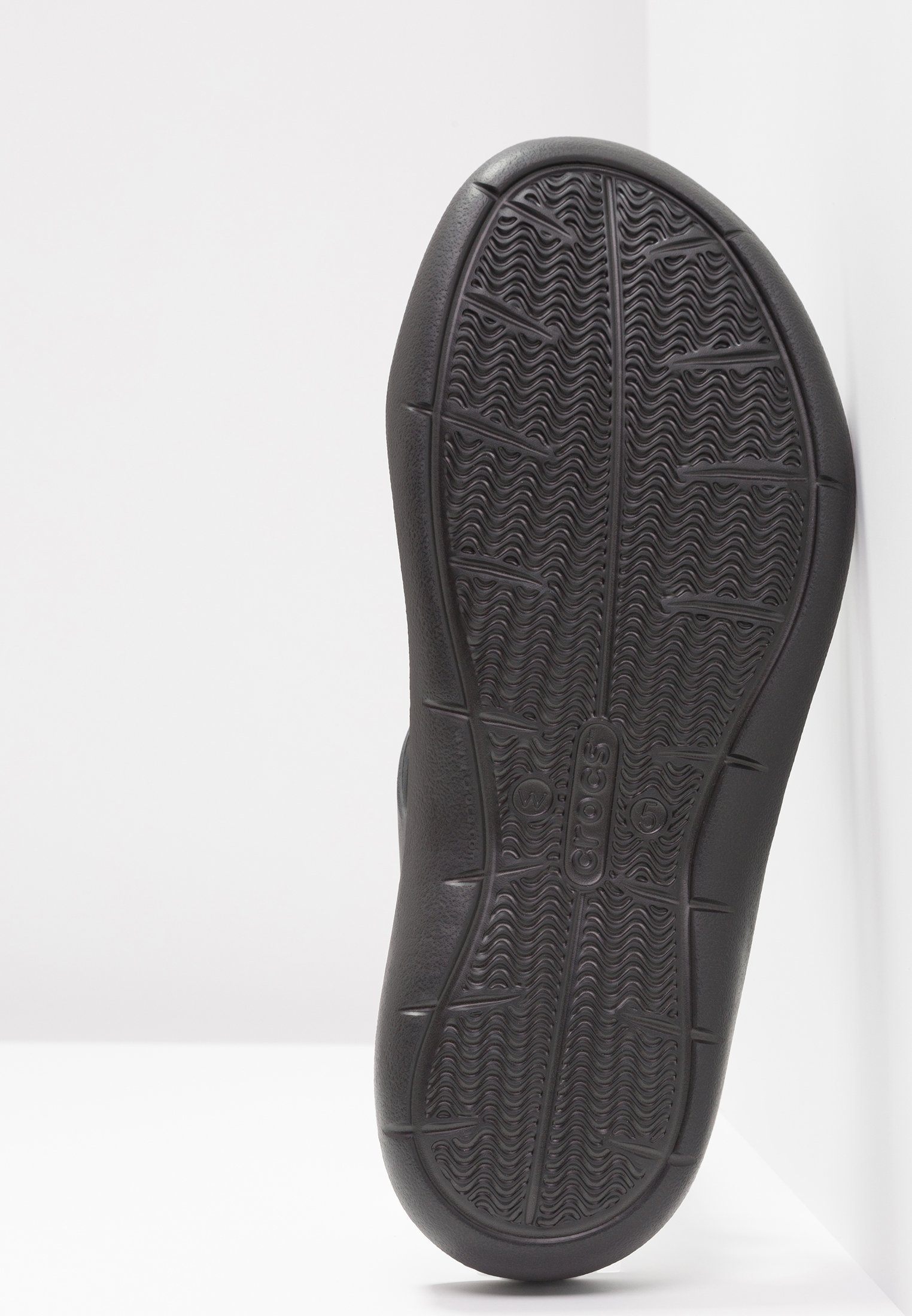 Crocs SWIFTWATER - Sandale - negru