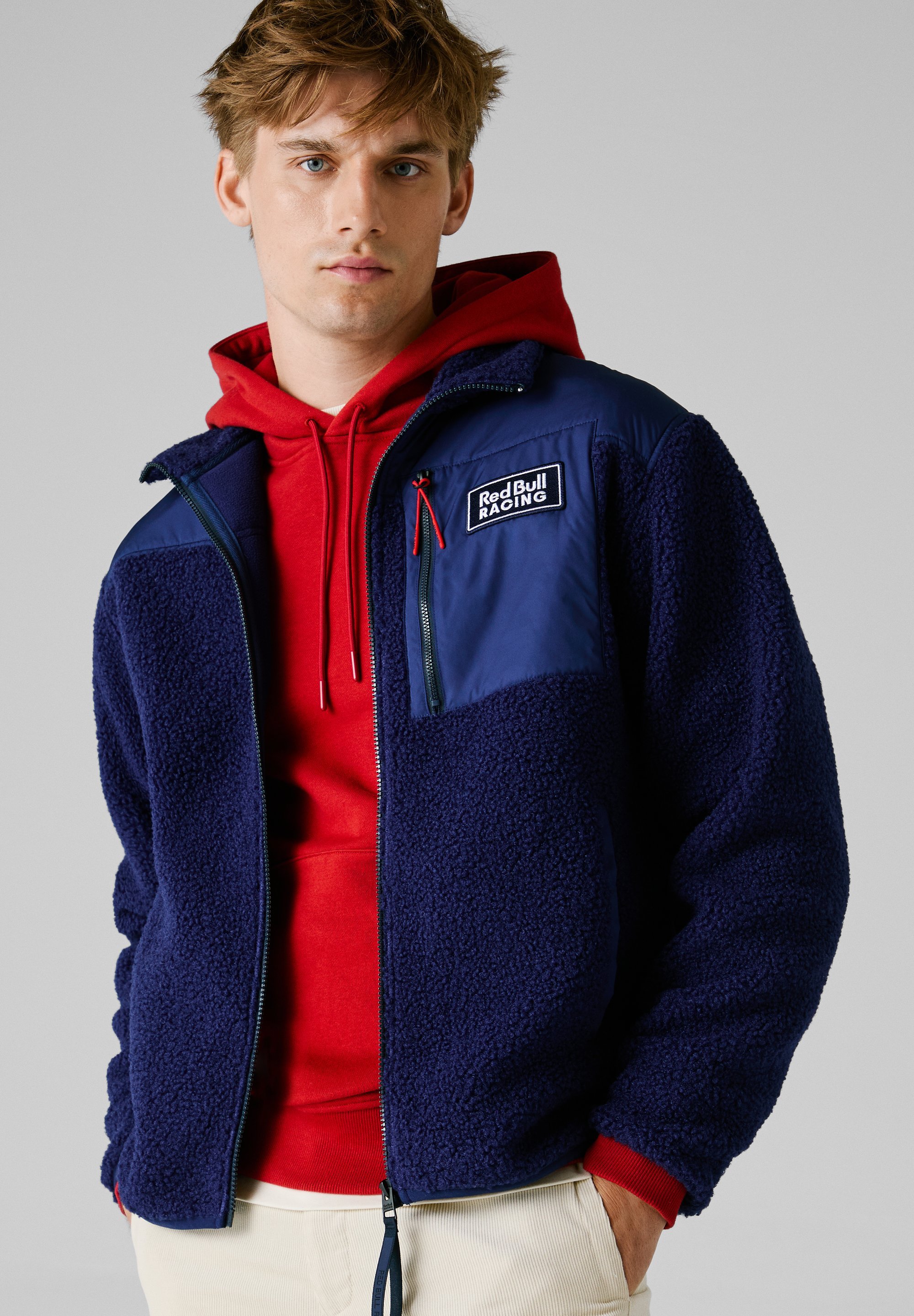 „Red Bull Racing x Pepe Jeans HYBRID“ – vilnonė striukė – mėlyna