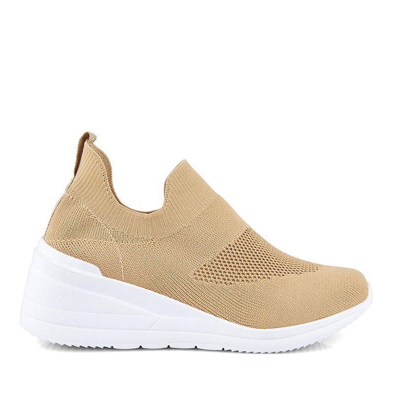 Aå Skor storlek 36-41 med kilklack beige