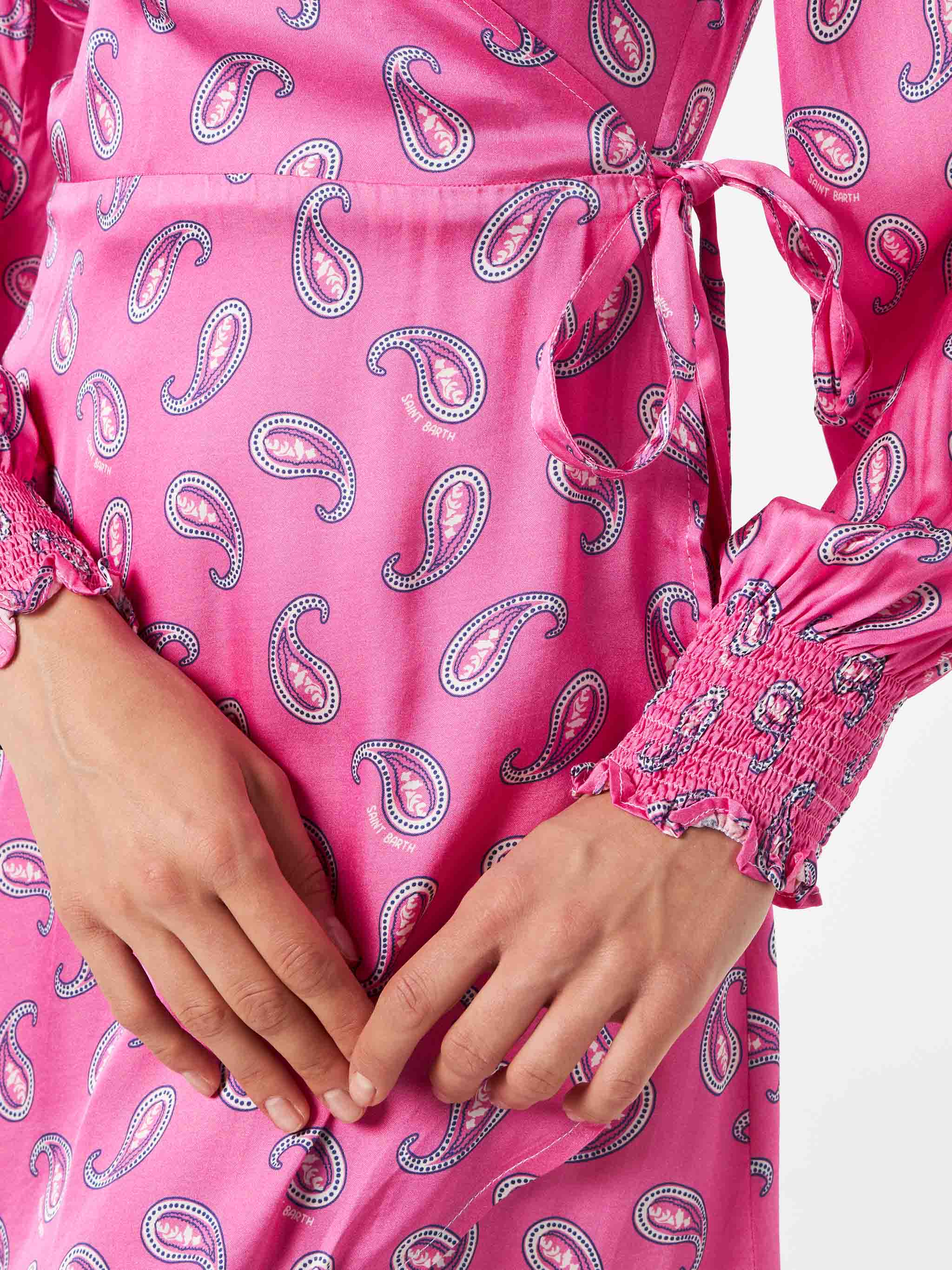 Robe portefeuille en satin à imprimé cachemire