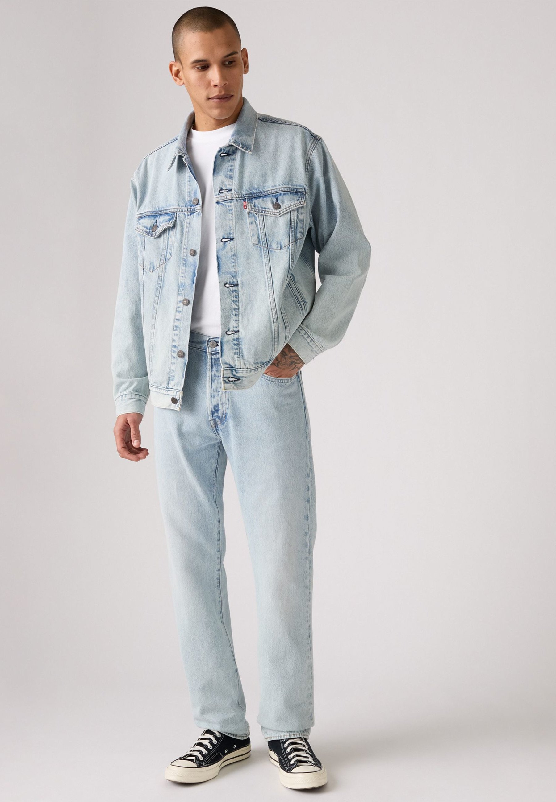 Levi's® Ravne hlače