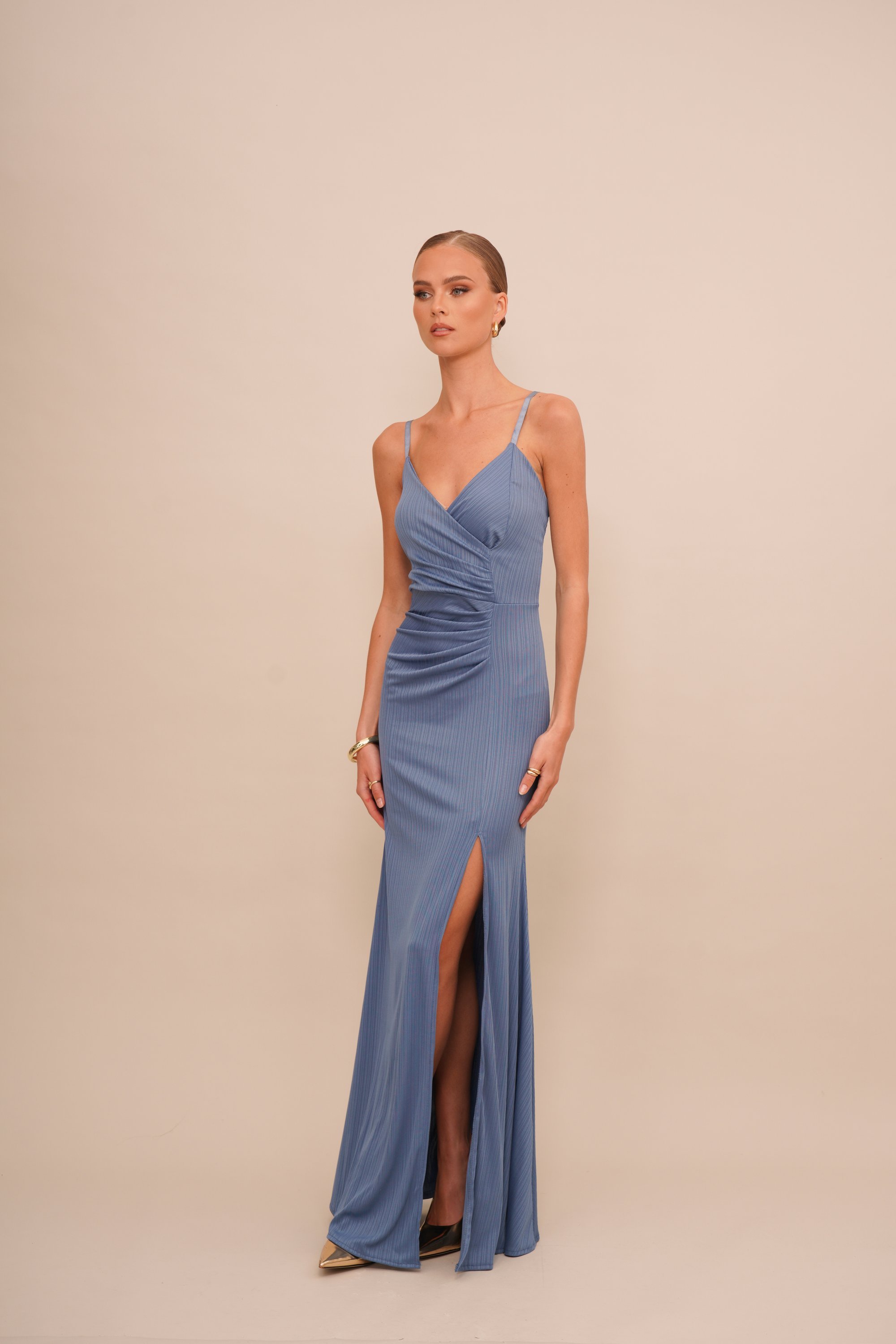 WAL G. CINDY ROUCHED - Abito lungo - blu denim