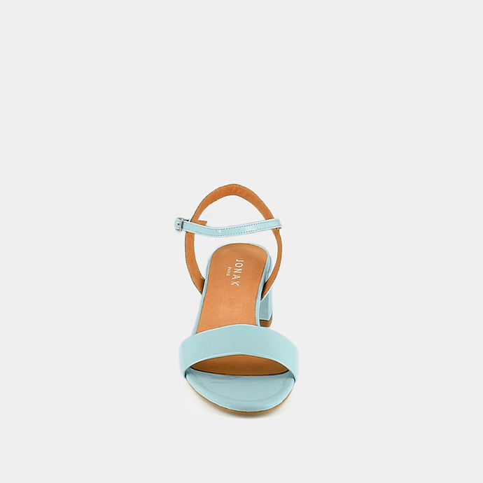 Sandales à talons et bouts ronds  en vernis turquoise