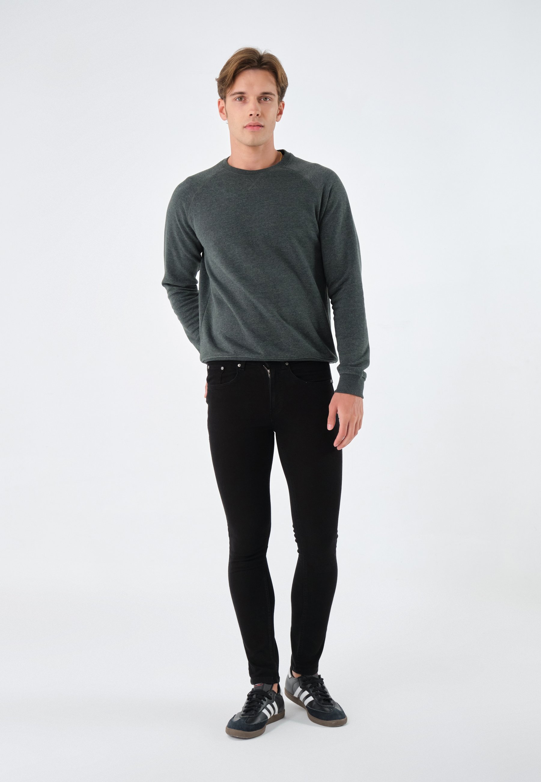 Pier One Slim Fit Jeans – schwarzer Denim