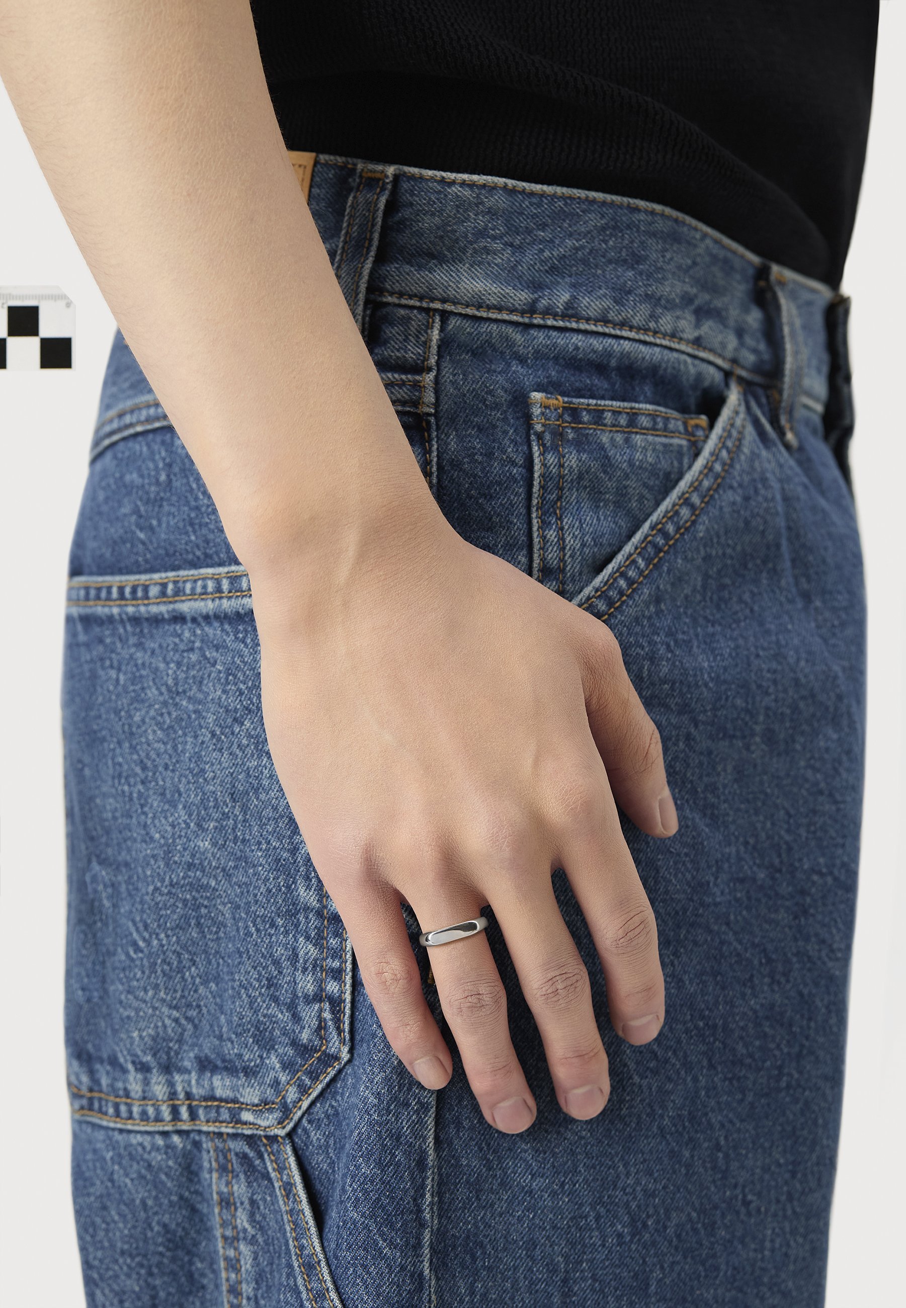 Bague TOBIAS SIGNET de la marque Icon Brand - couleur argent