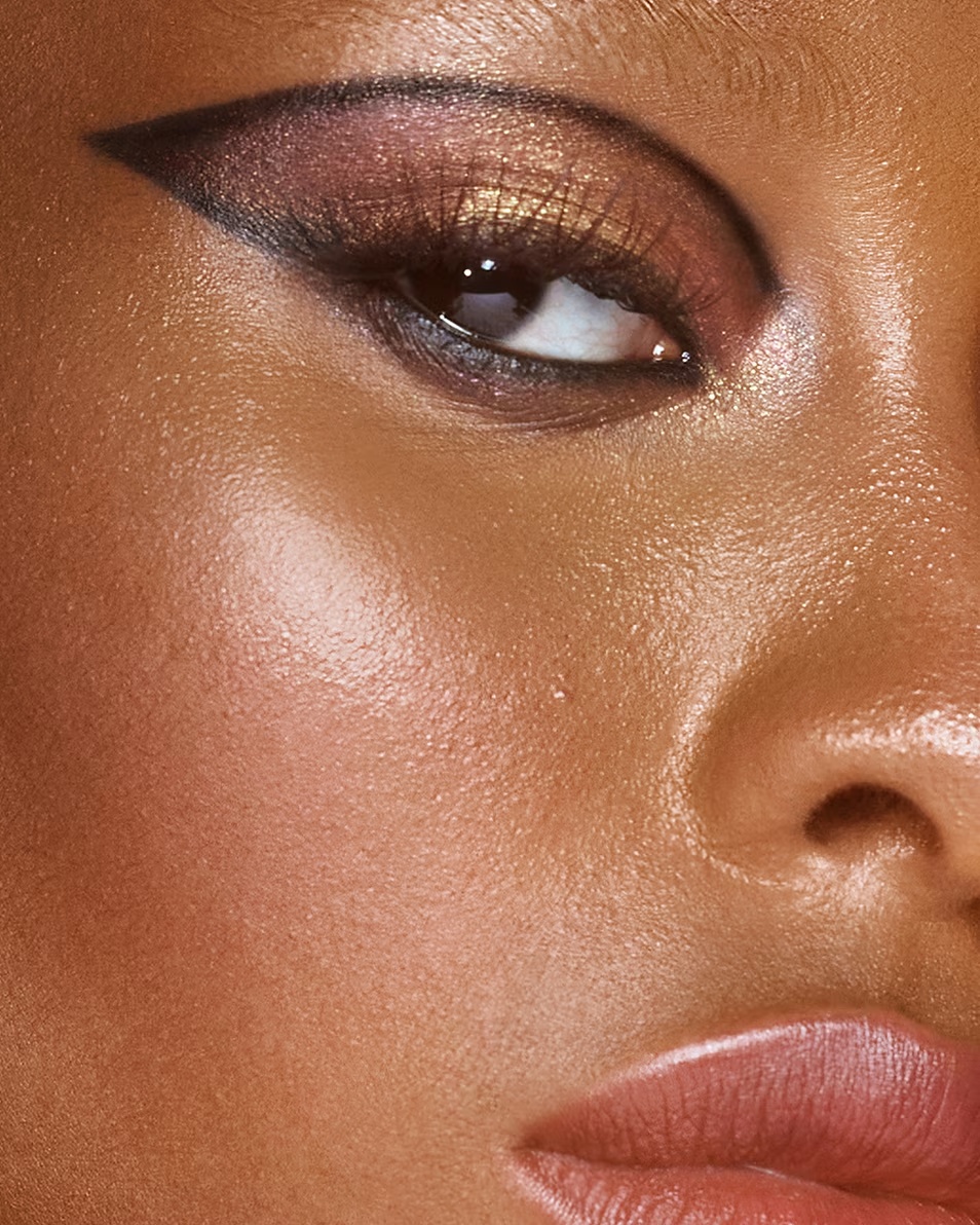 HUDA BEAUTY EMPOWERED FACE GLOSS ILUMINARE DEW