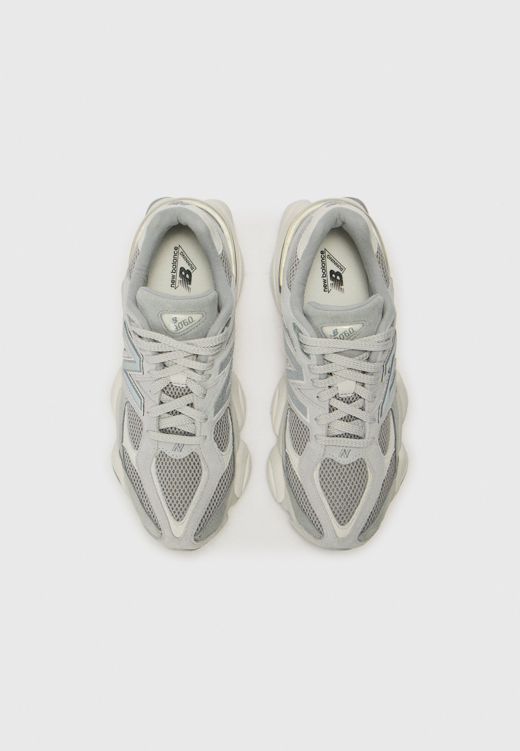 New Balance'i madala säärega tossud