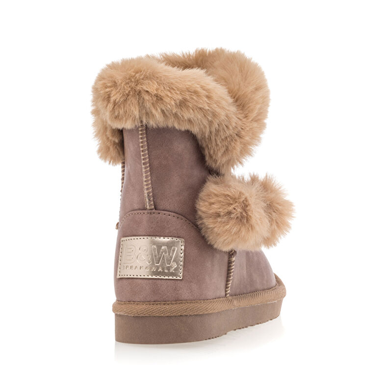 Braune Mädchenstiefel