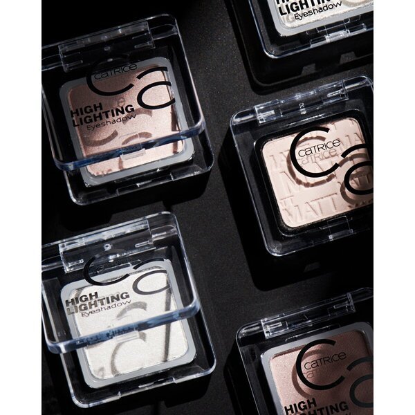 Catrice 030 metālisko gaismu izgaismojošās acu ēnas<br>